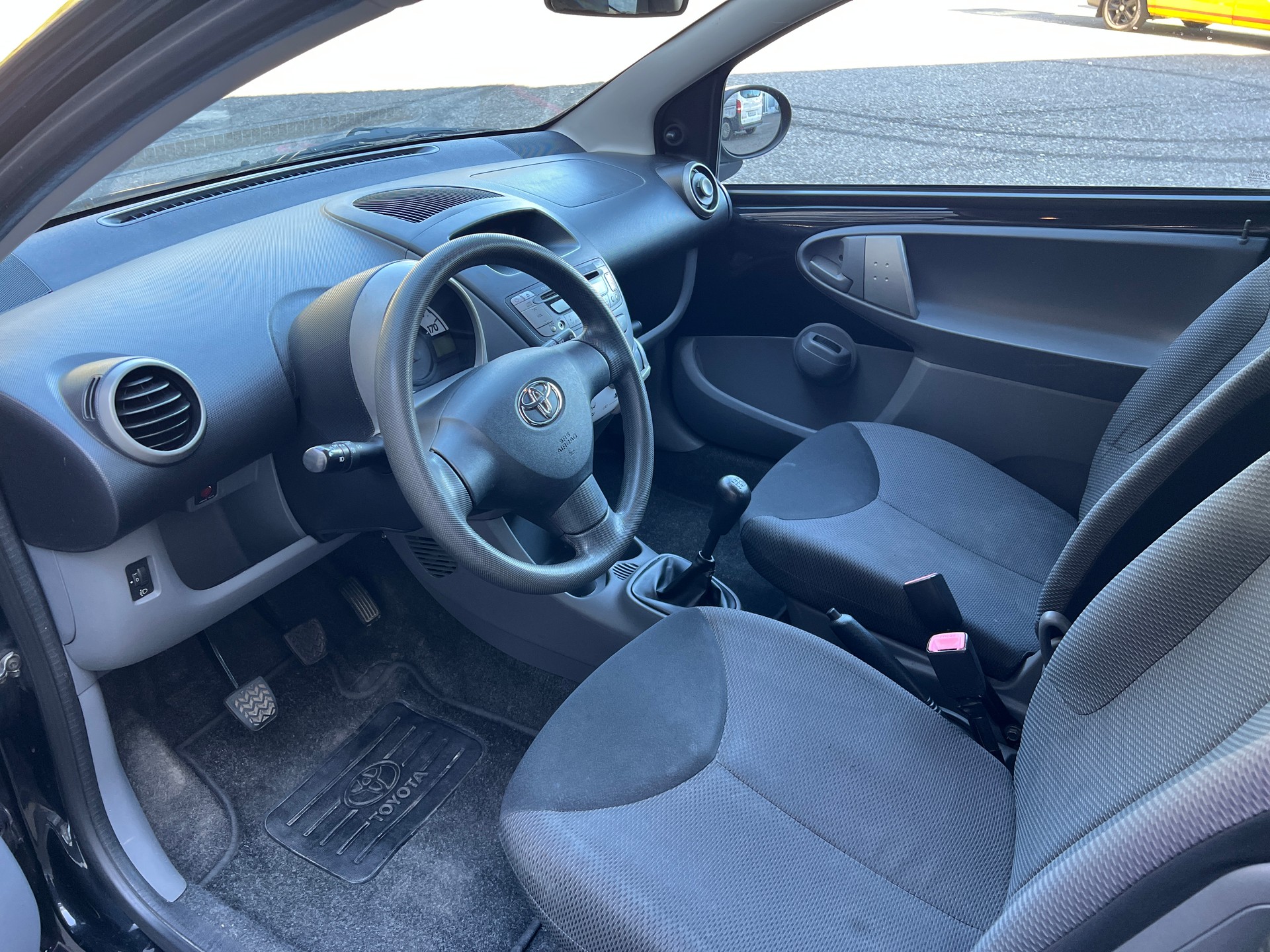 TOYOTA Aygo 1.0 Linea Terra-image-8