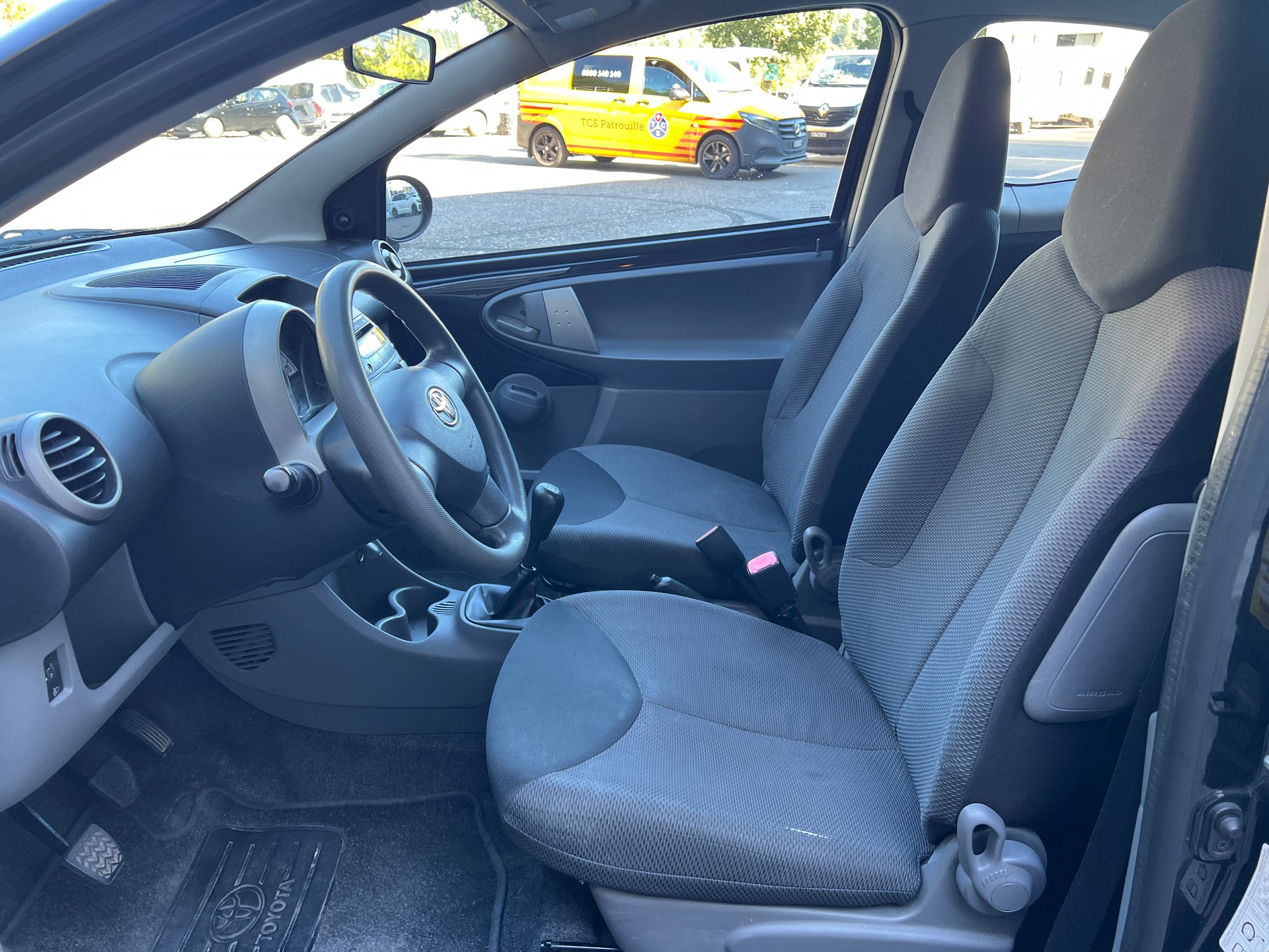 TOYOTA Aygo 1.0 Linea Terra-image-11
