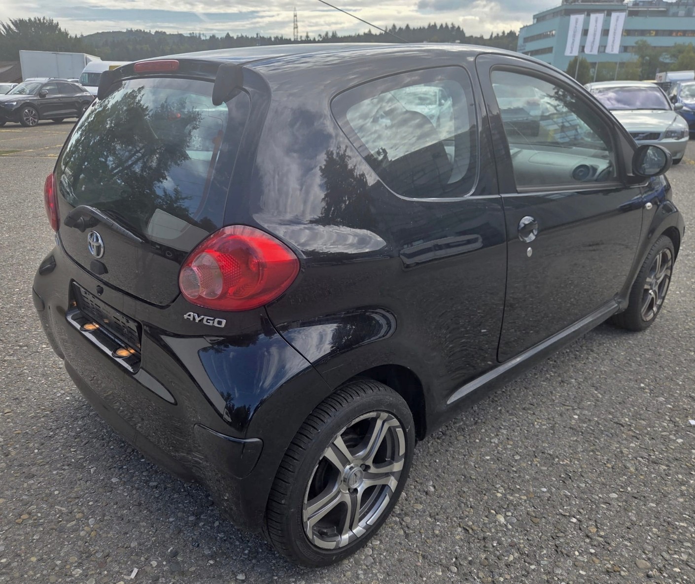TOYOTA Aygo 1.0 Linea Terra-image-4