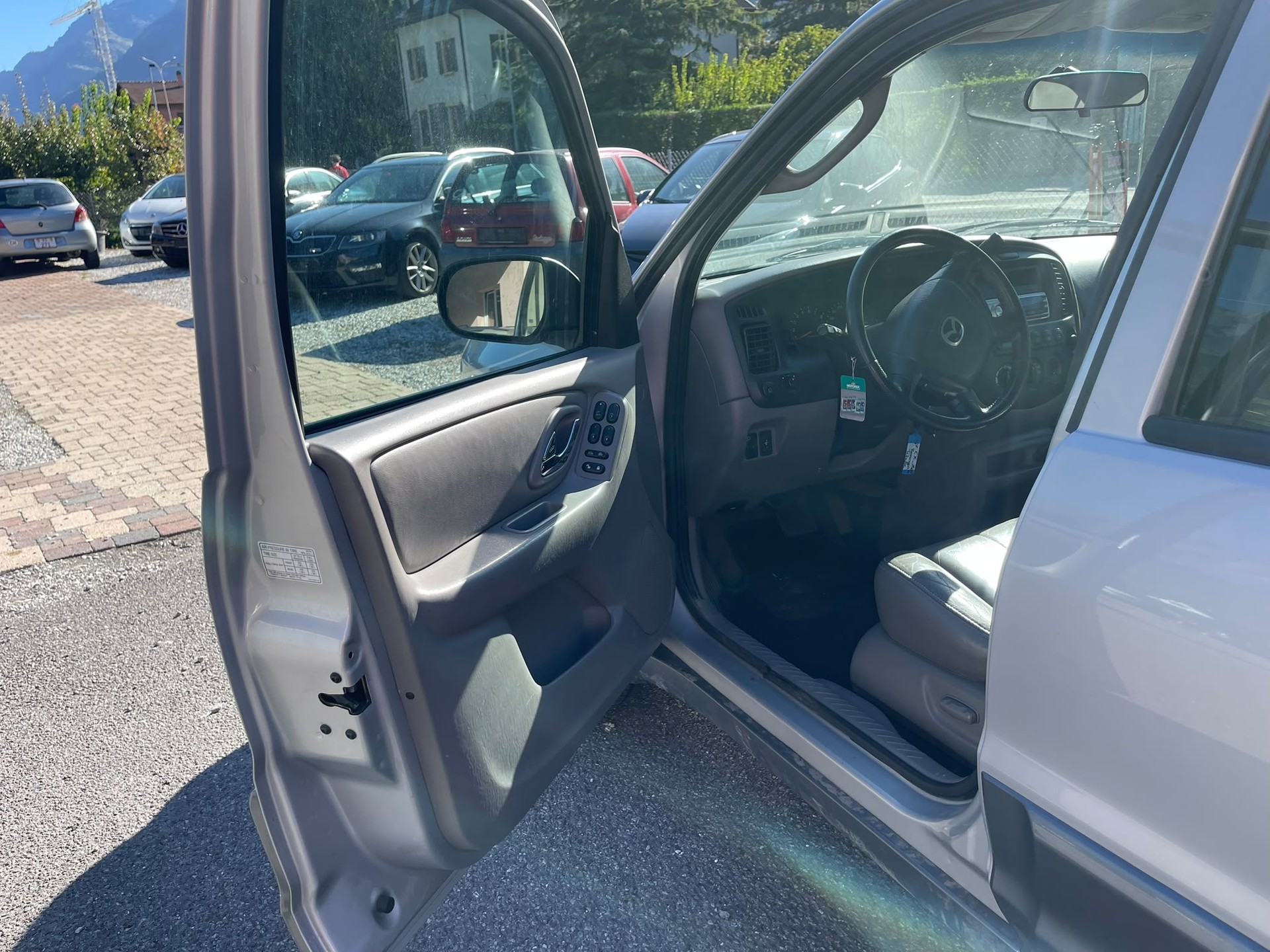 MAZDA Tribute 3.0 V6 Executive-image-10