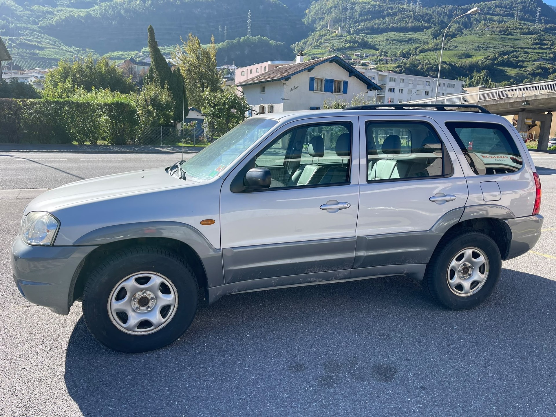 MAZDA Tribute 3.0 V6 Executive-image-1
