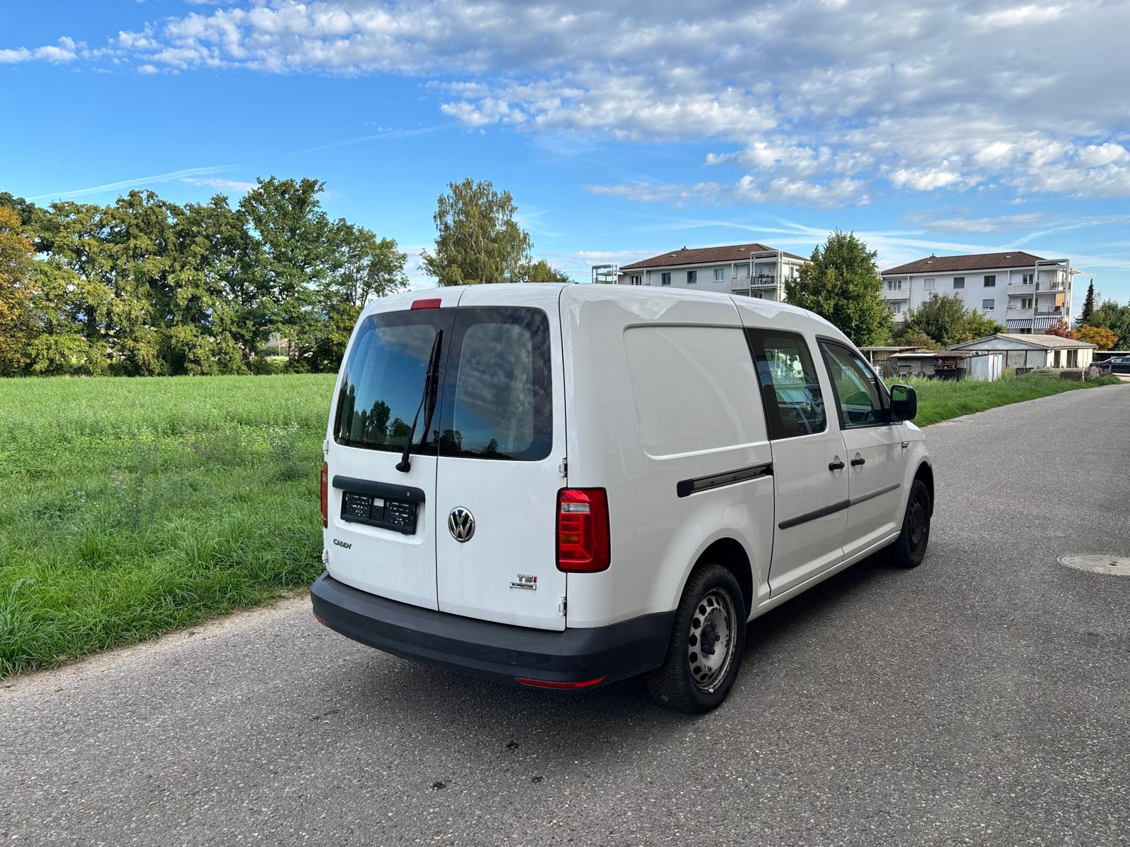 VW Caddy Maxi 1.4TSI BlueMotion Technology-image-10