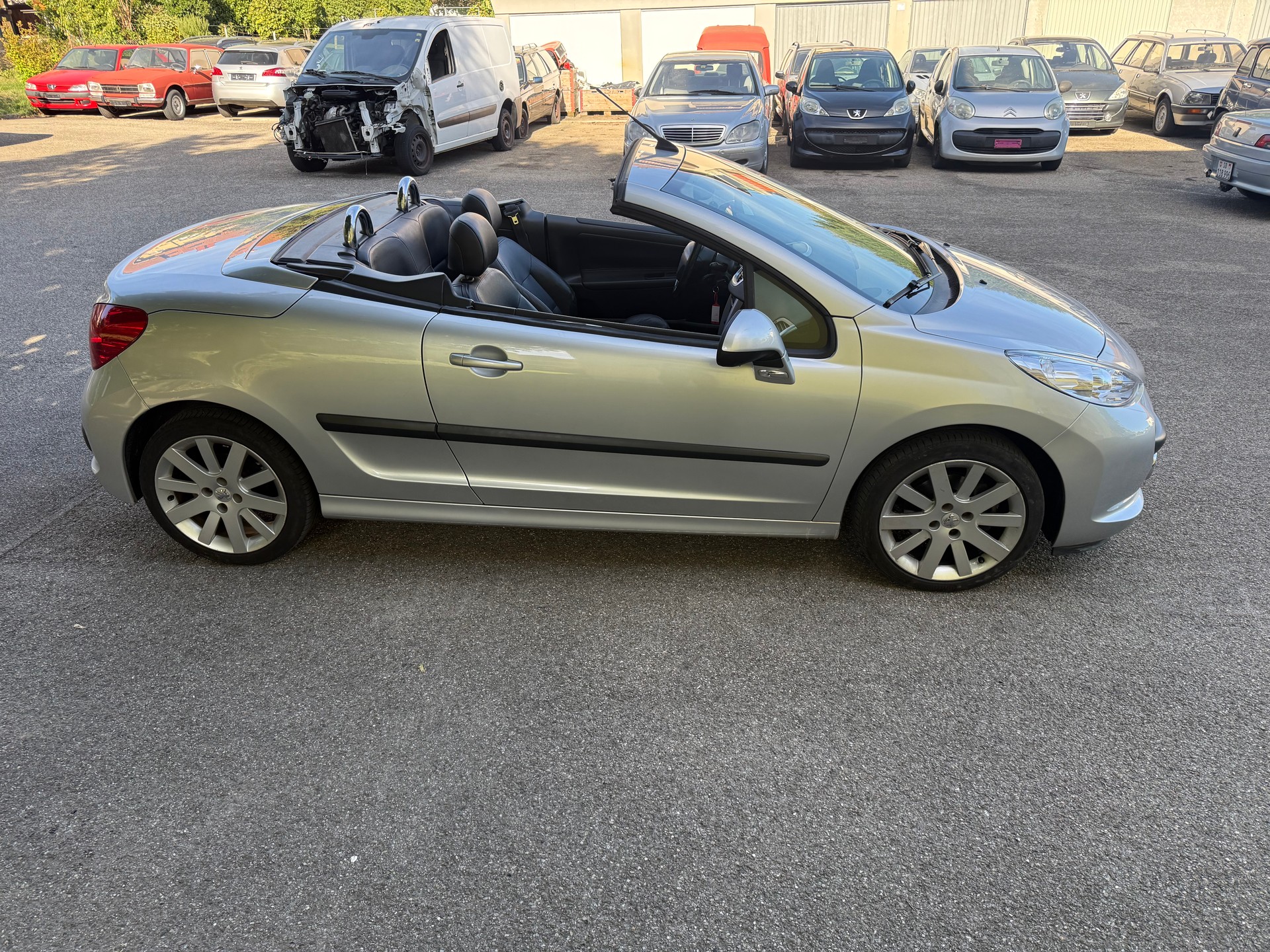 PEUGEOT 207 CC 1.6 16V Platinium Edition Automatic-image-3