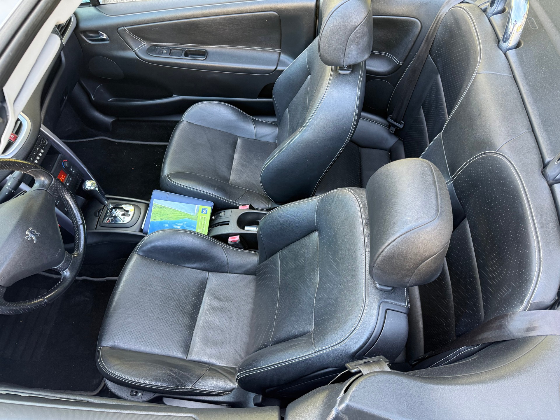 PEUGEOT 207 CC 1.6 16V Platinium Edition Automatic-image-7