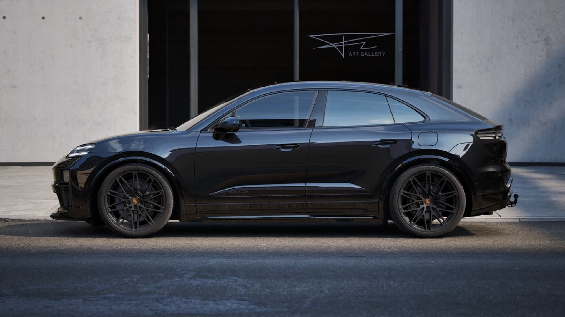 PORSCHE Macan GTS-image-1