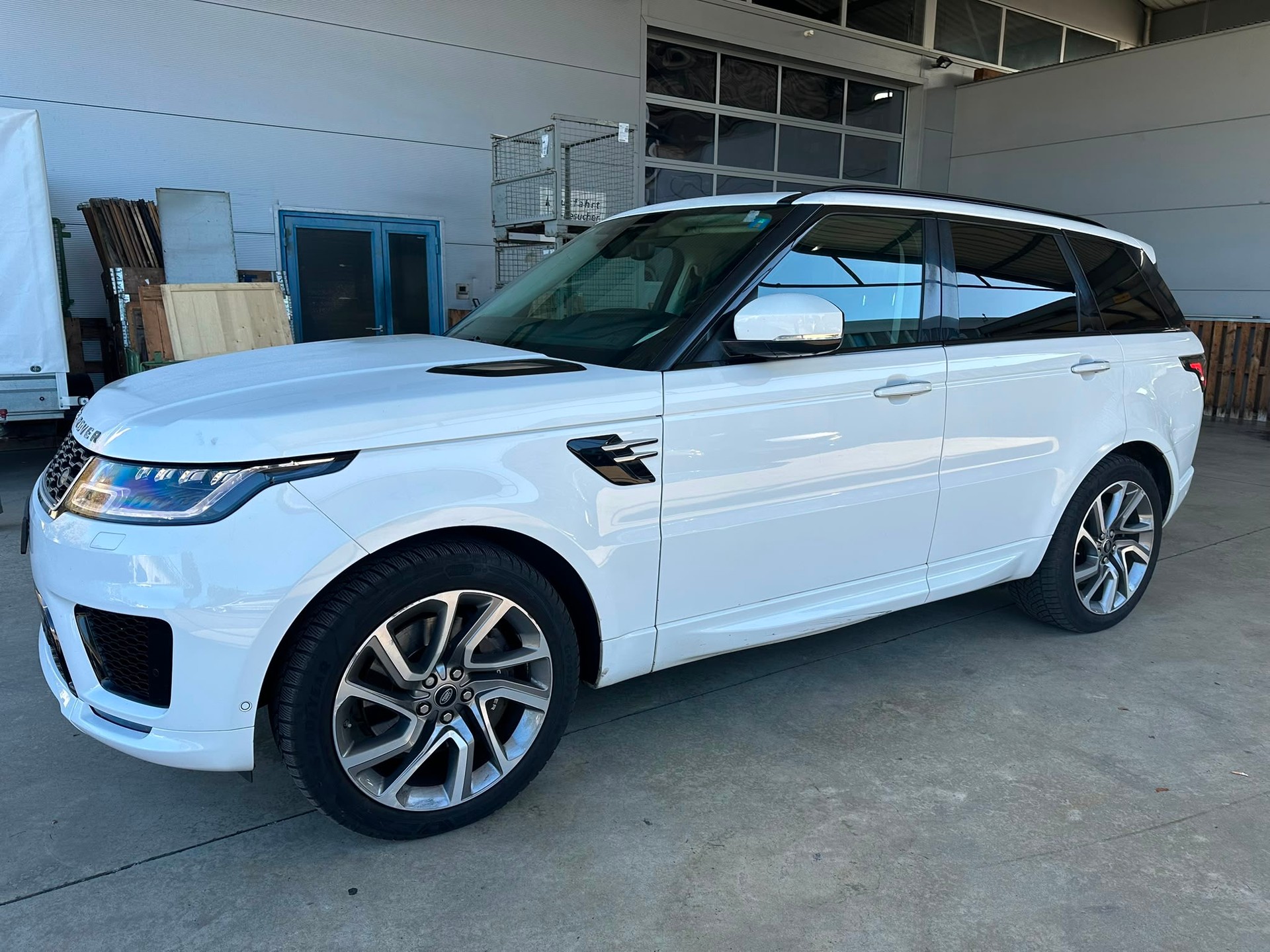 LAND ROVER Range Rover Sport 4.4 SDV8 HSE Dynamic Automatic-image-0