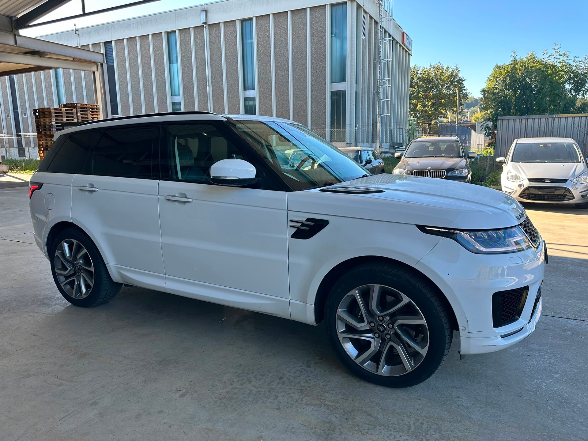 LAND ROVER Range Rover Sport 4.4 SDV8 HSE Dynamic Automatic-image-1