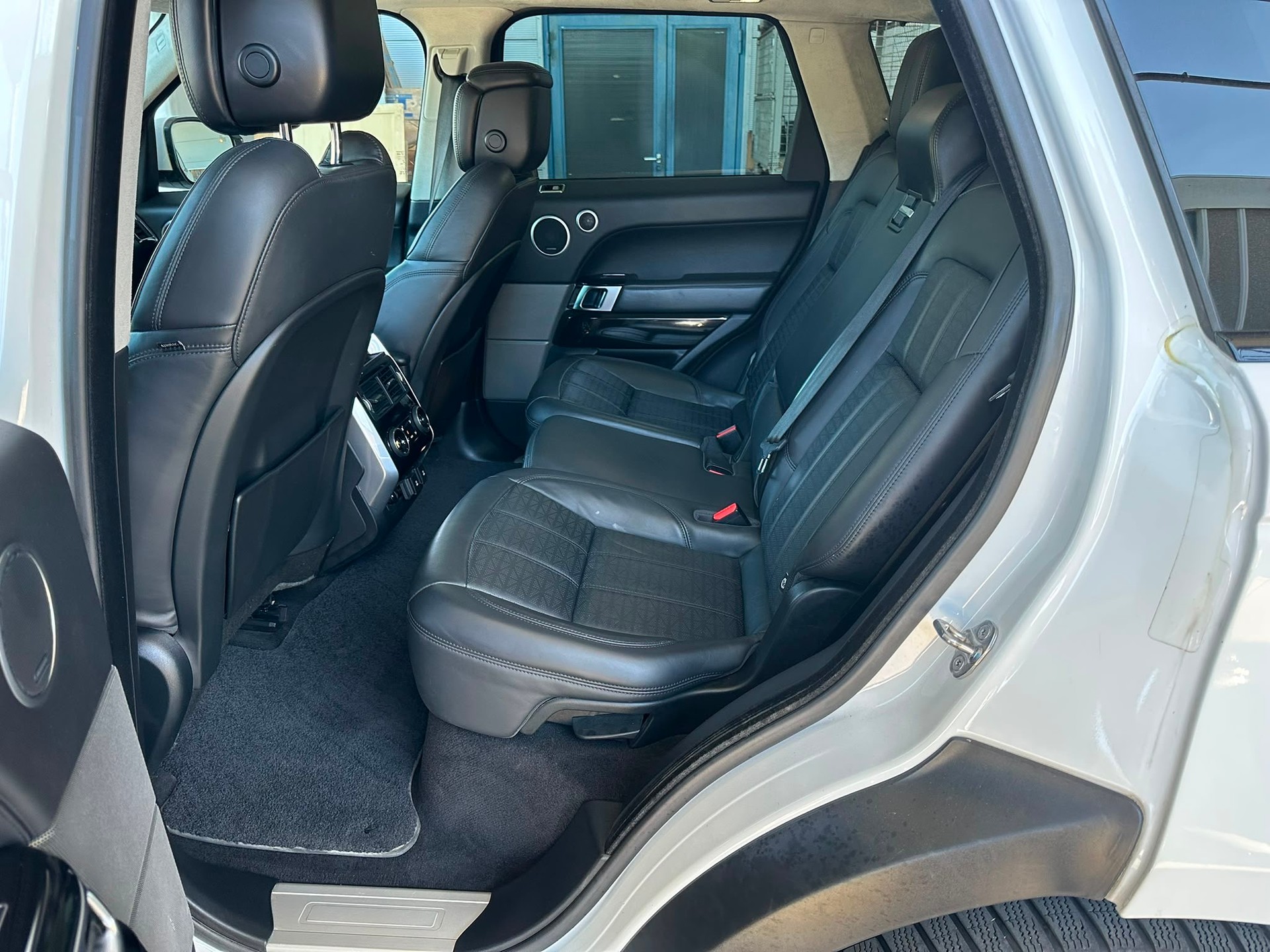 LAND ROVER Range Rover Sport 4.4 SDV8 HSE Dynamic Automatic-image-11