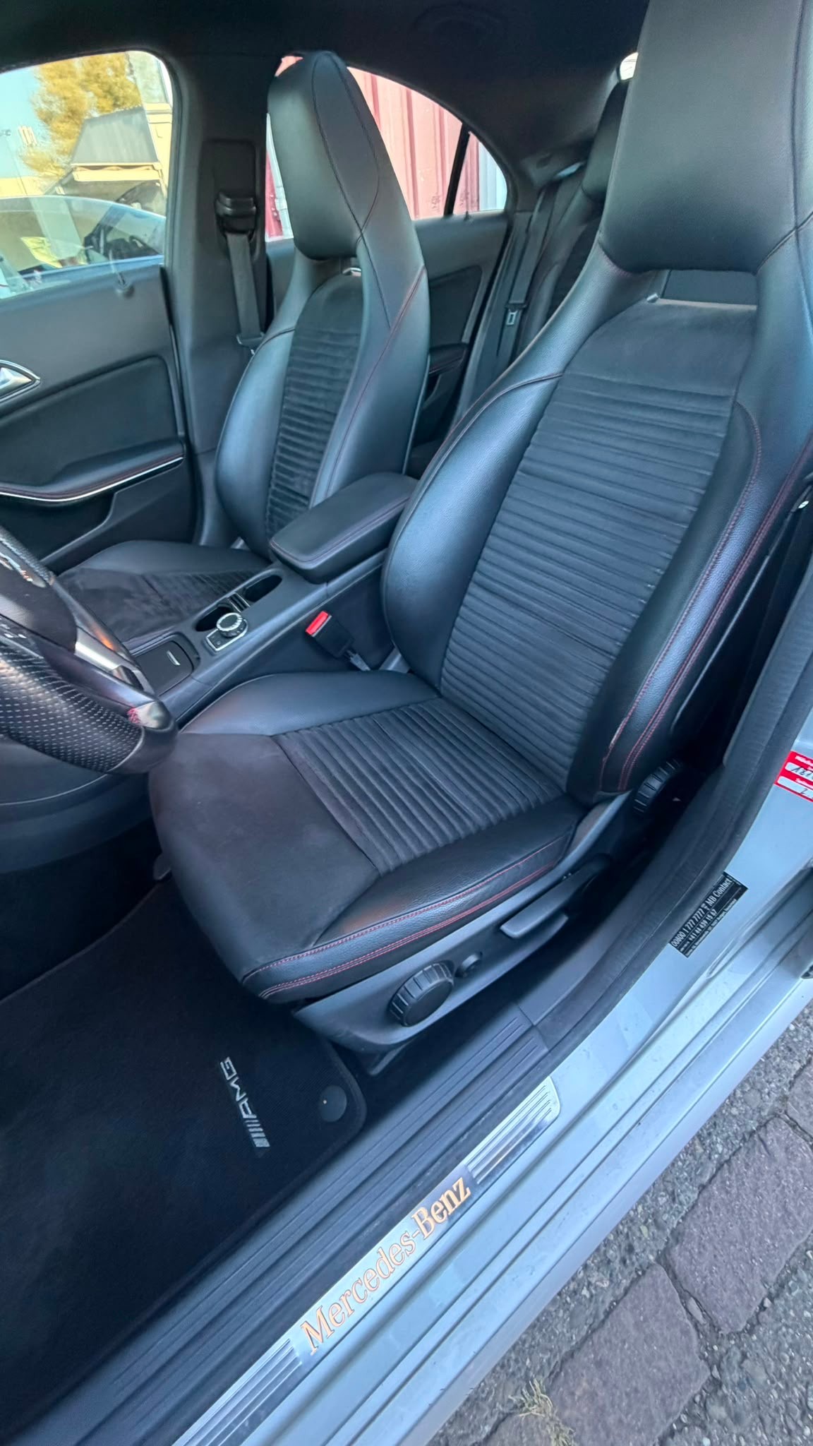 MERCEDES-BENZ CLA 200 AMG Line 7G-DCT-image-14