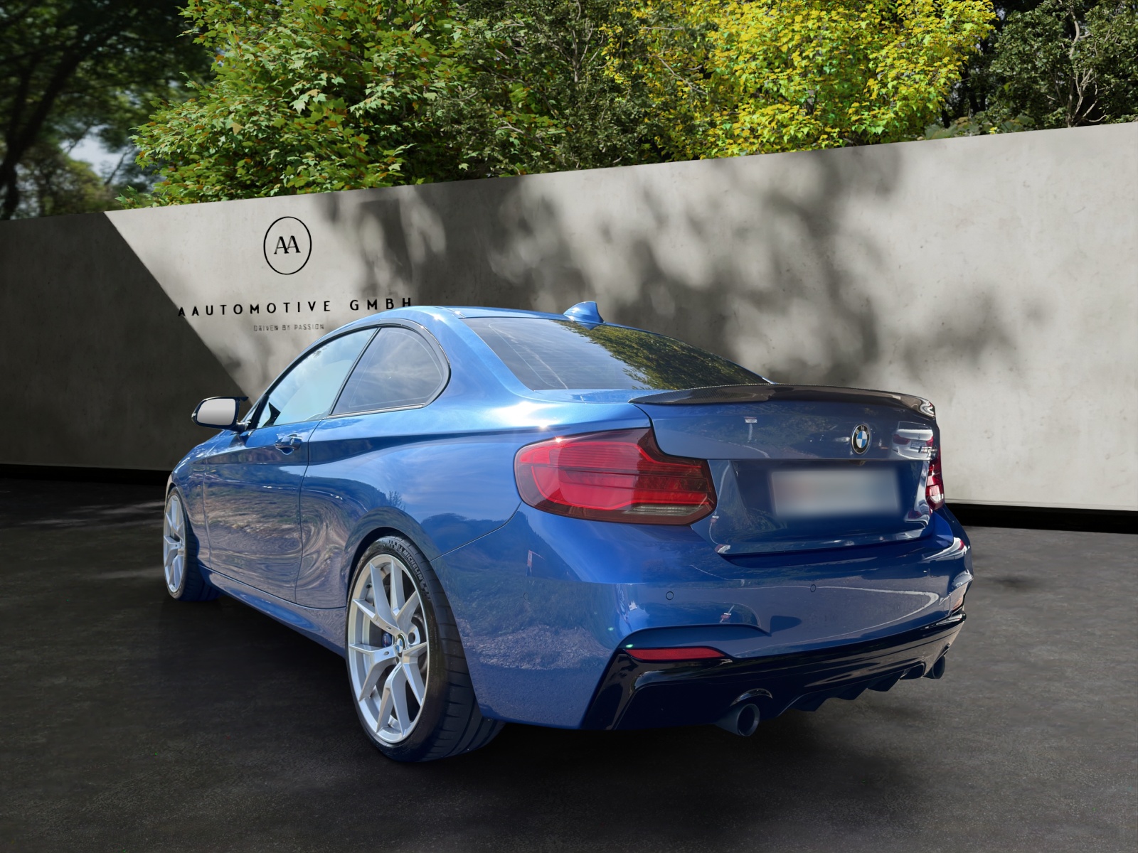 BMW M240i-image-2