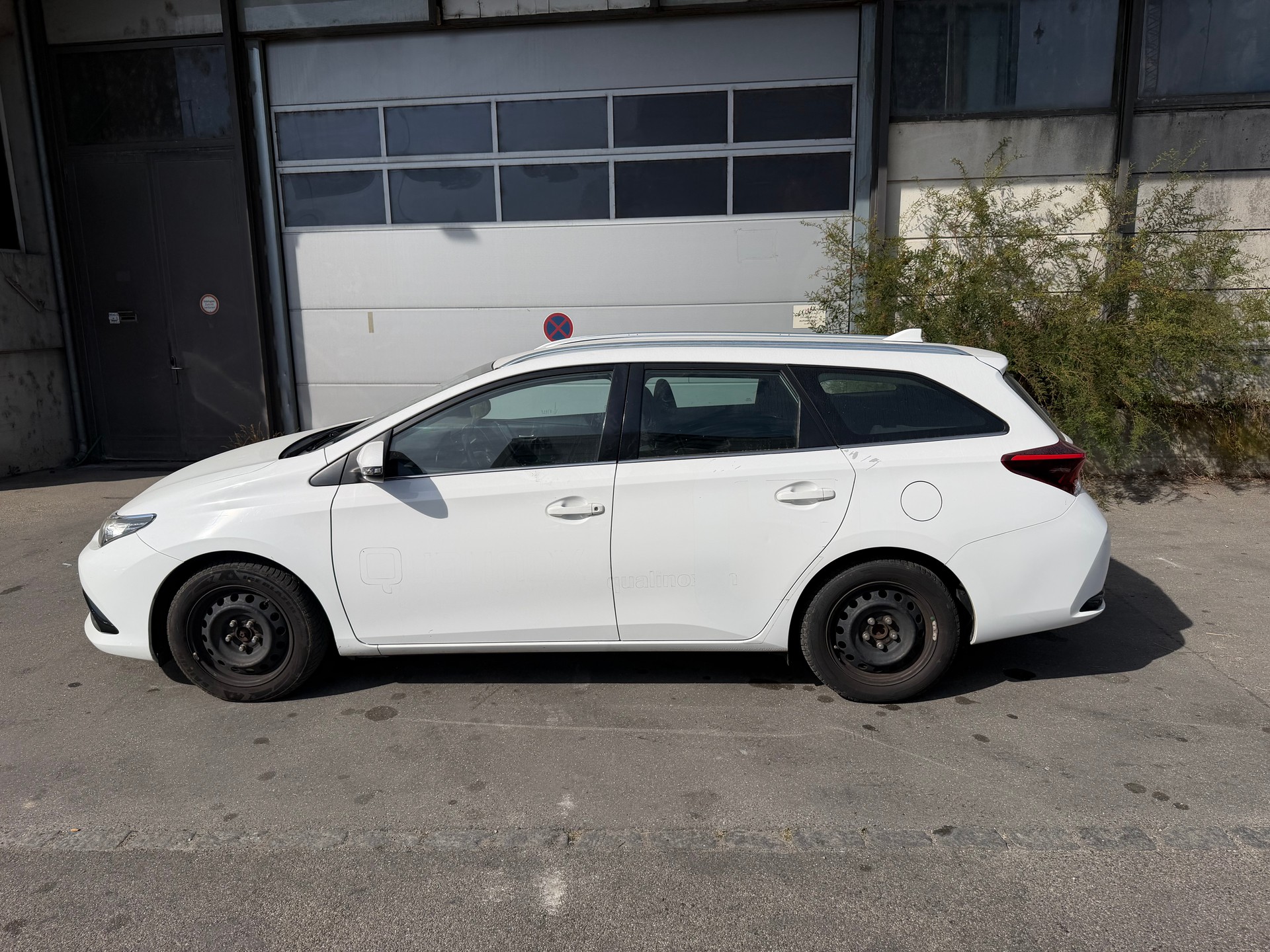TOYOTA Auris Touring Sports 1.2 Turbo Premium-image-6