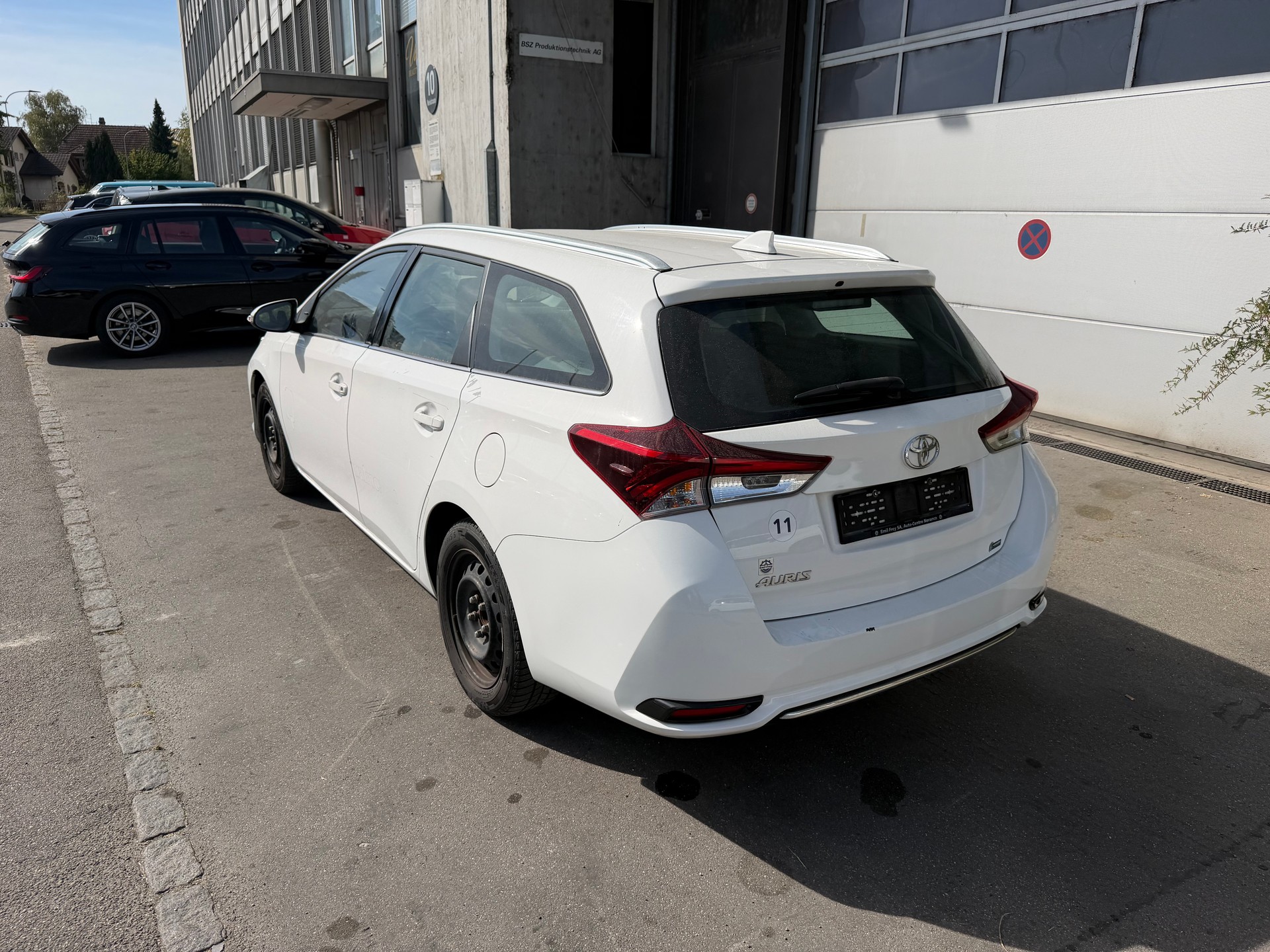 TOYOTA Auris Touring Sports 1.2 Turbo Premium-image-4