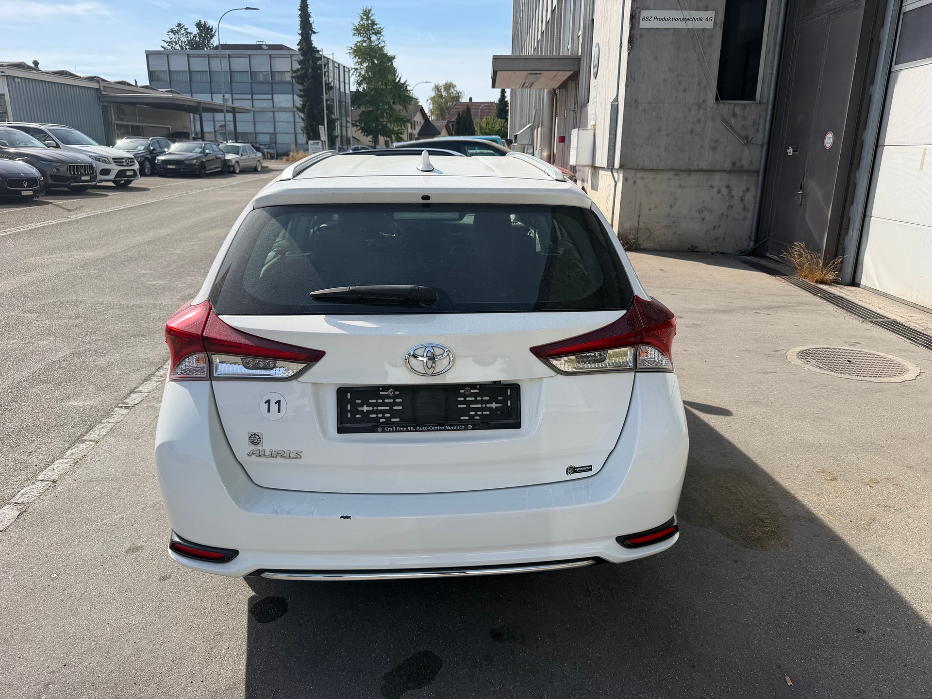 TOYOTA Auris Touring Sports 1.2 Turbo Premium-image-7