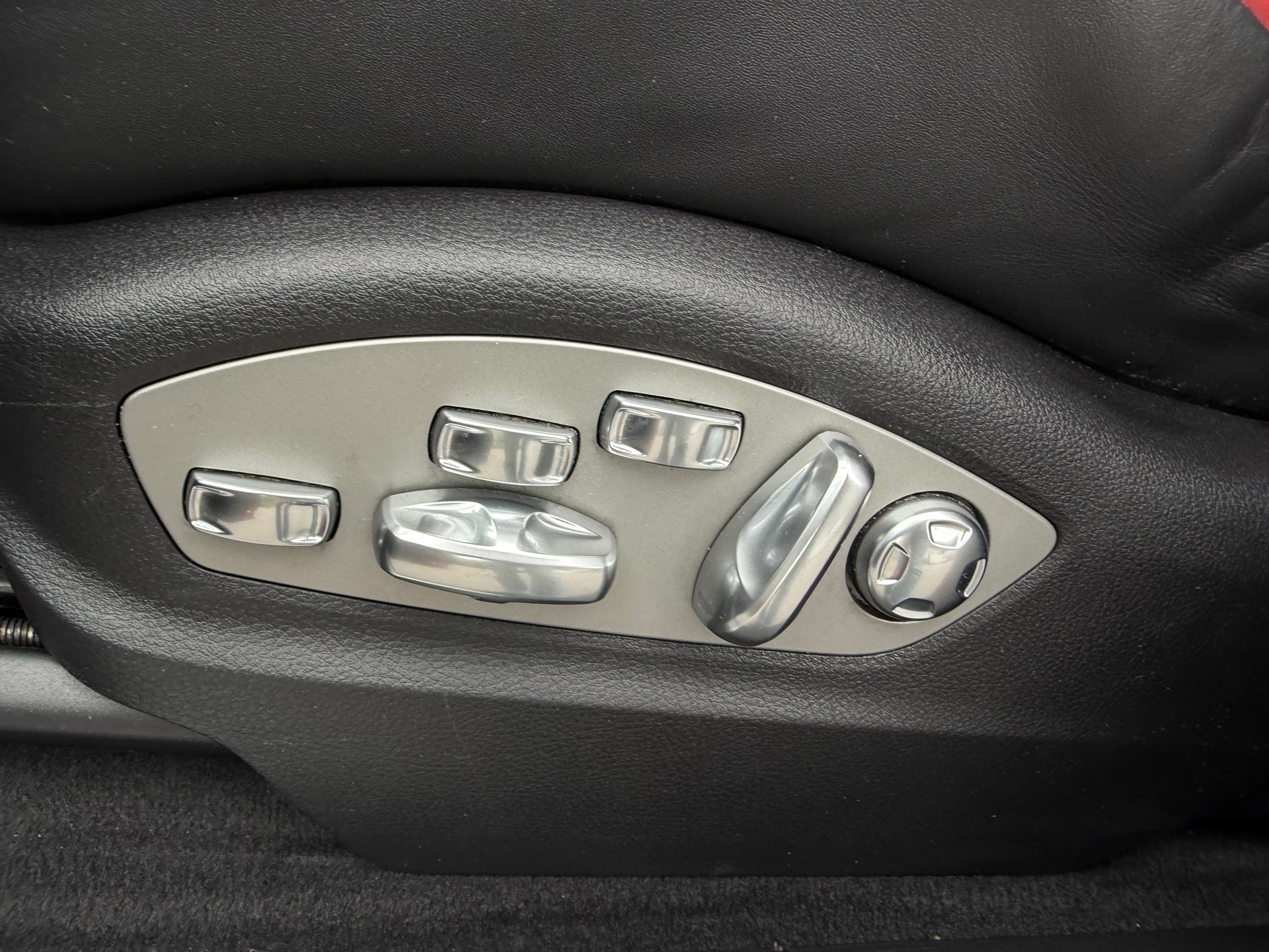 PORSCHE Macan S Diesel PDK-image-21