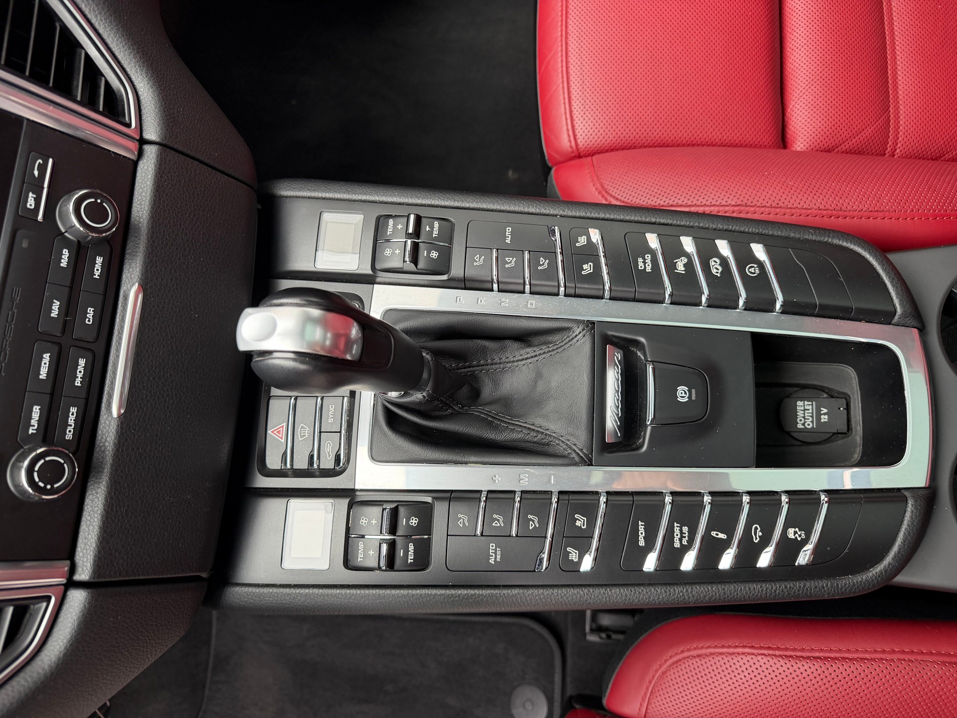 PORSCHE Macan S Diesel PDK-image-15