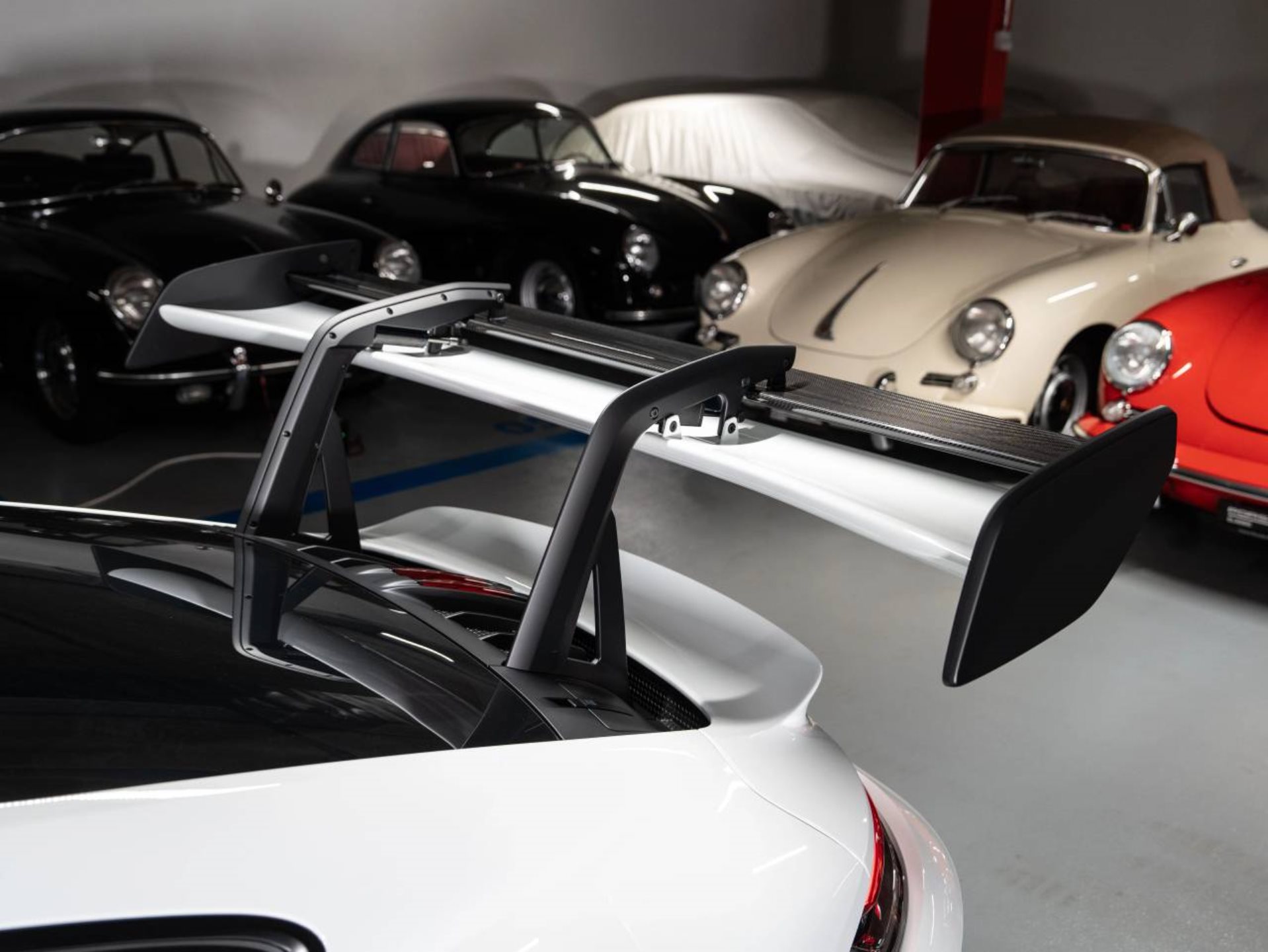 PORSCHE 911 GT3 RS-image-29