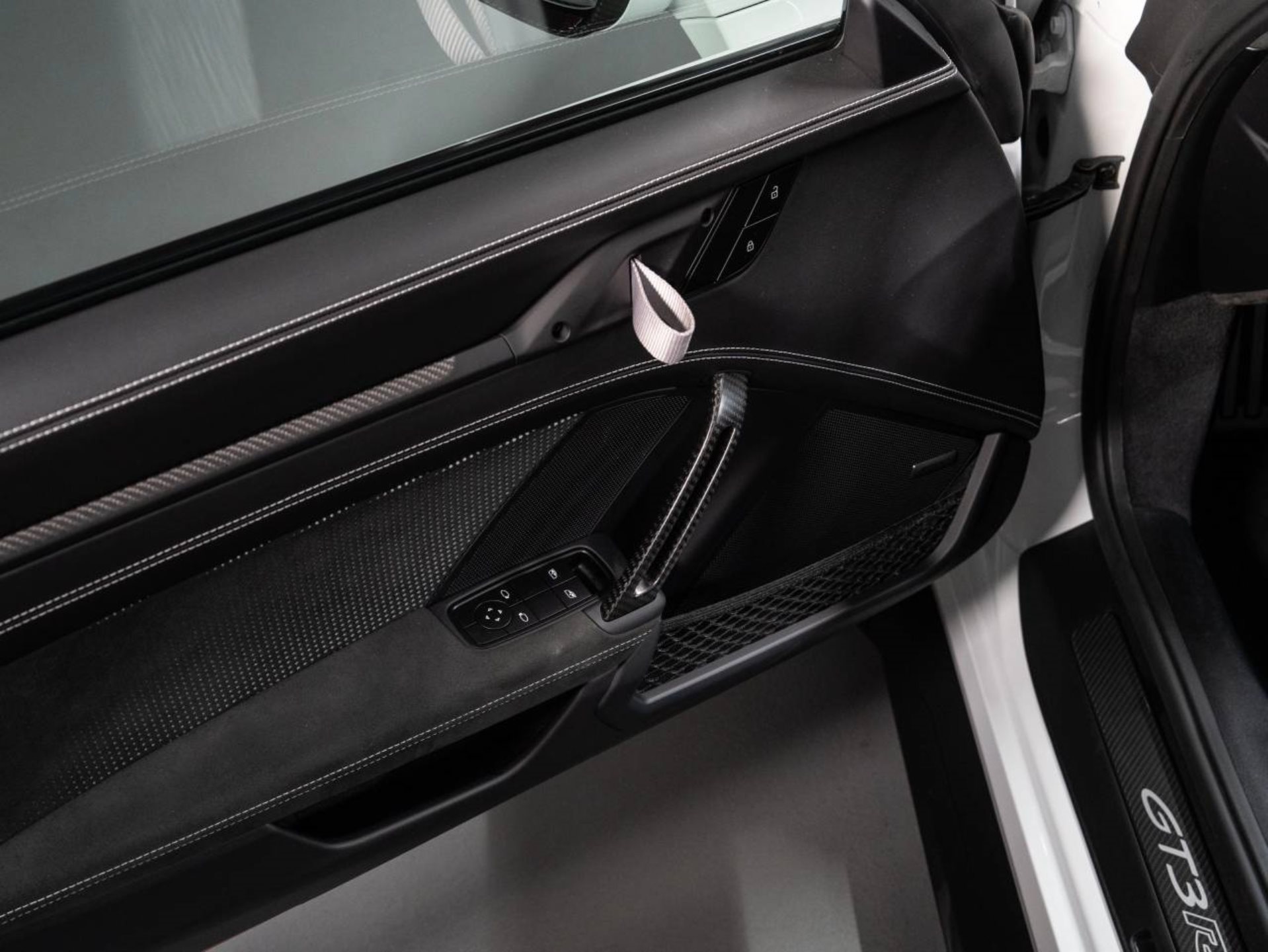 PORSCHE 911 GT3 RS-image-20