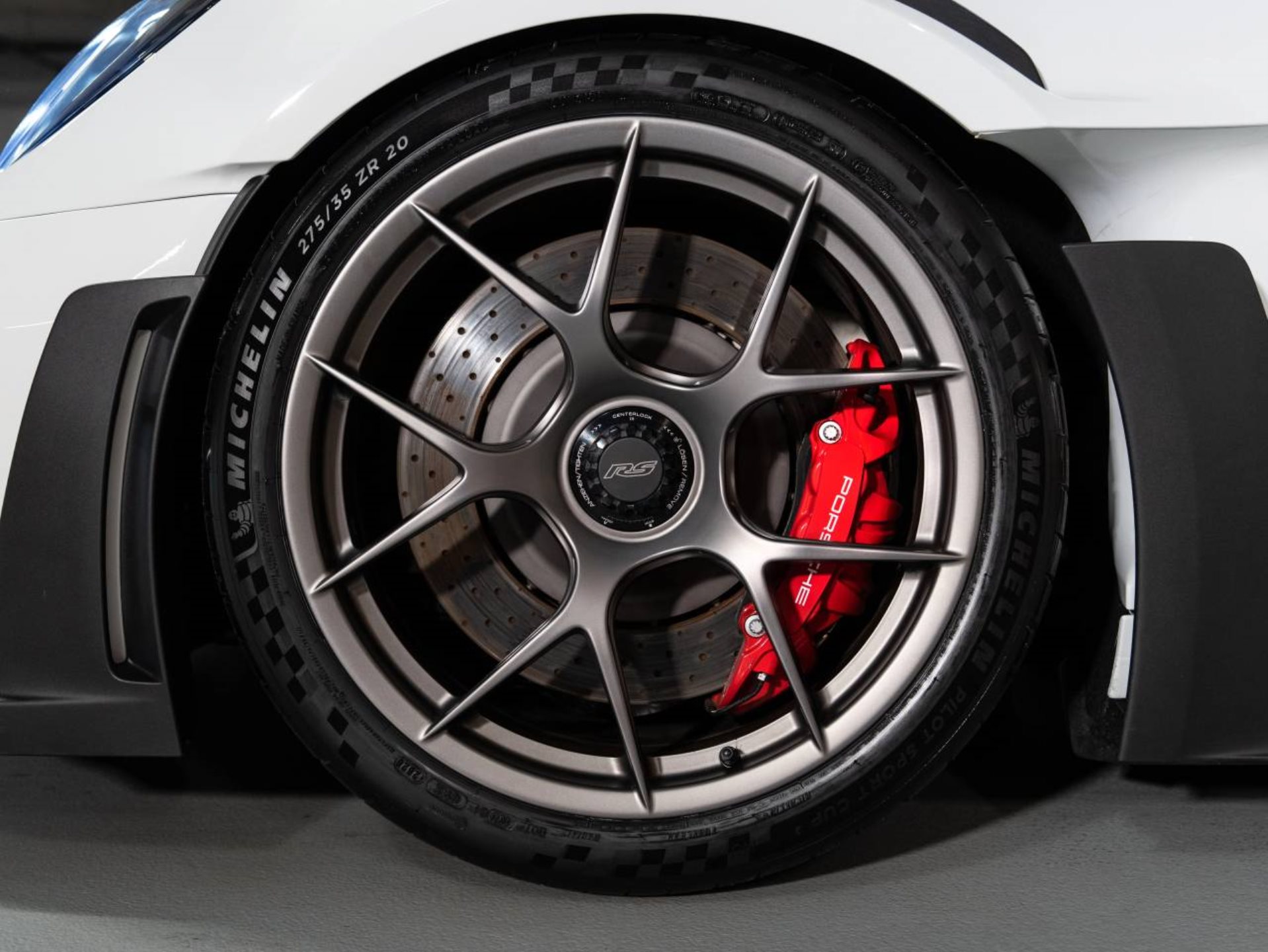 PORSCHE 911 GT3 RS-image-24