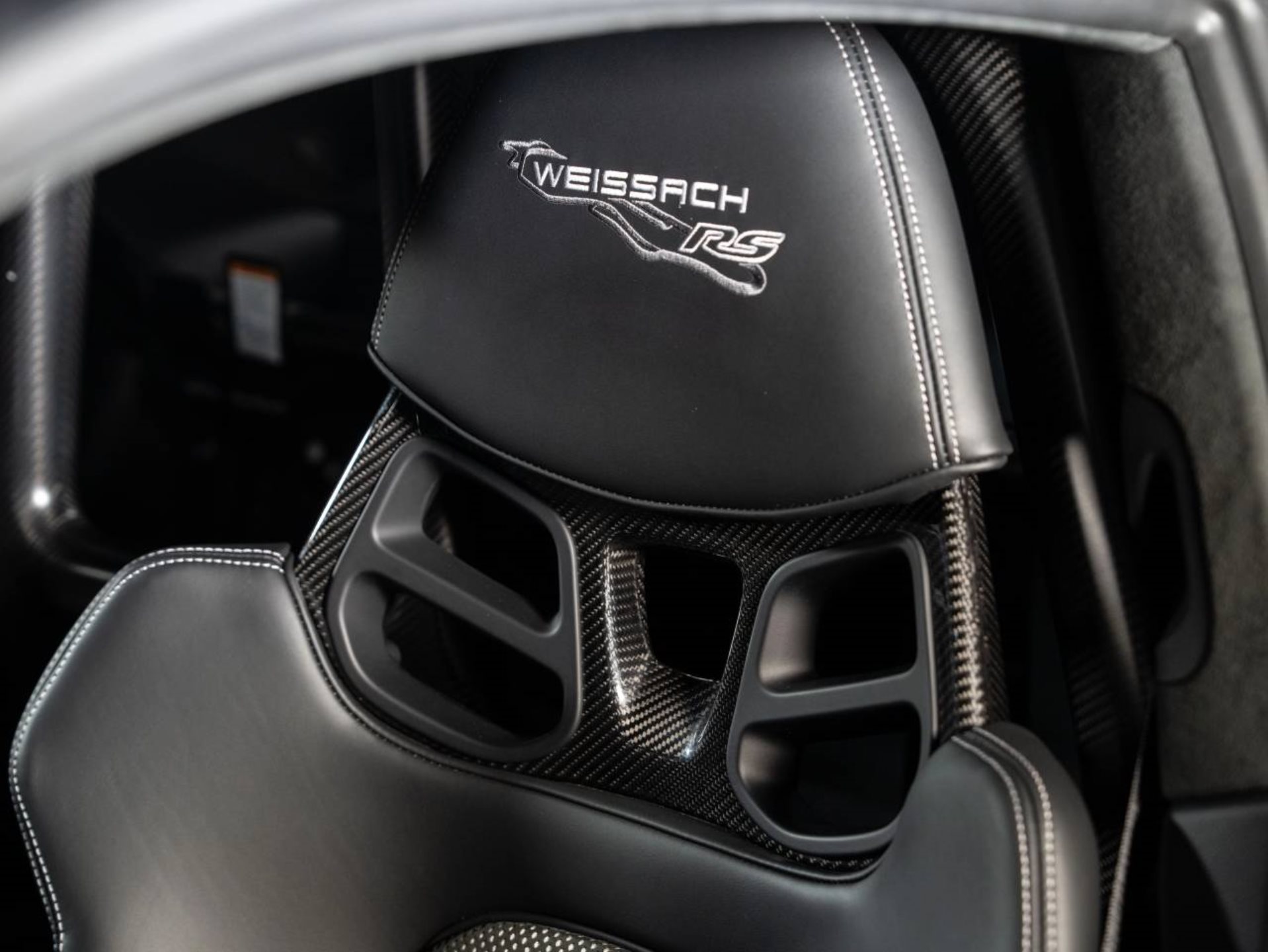 PORSCHE 911 GT3 RS-image-17