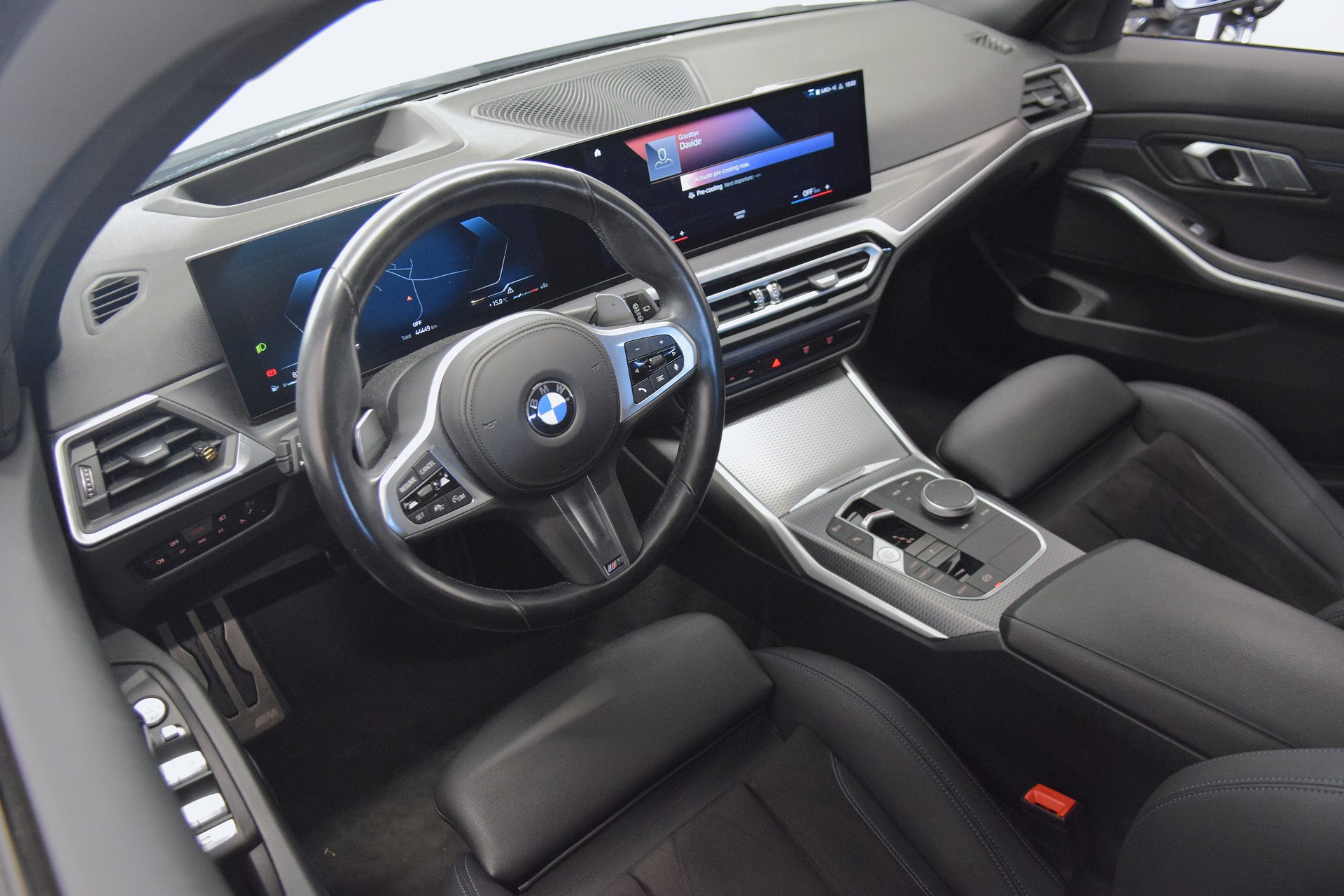BMW 320d xDrive 48V Touring Steptronic M Sport Pro-image-12