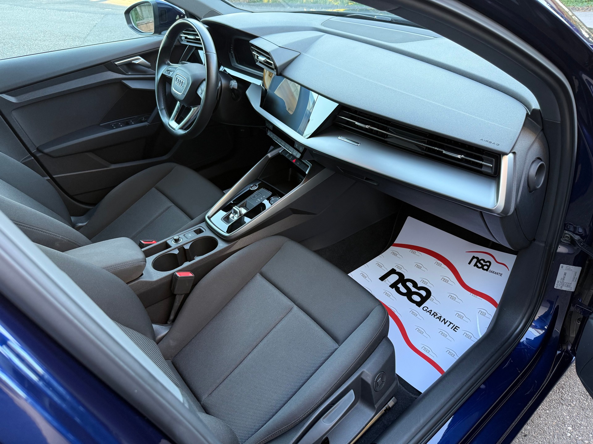 AUDI A3 Sportback 35 TFSI Attraction S-tronic-image-11