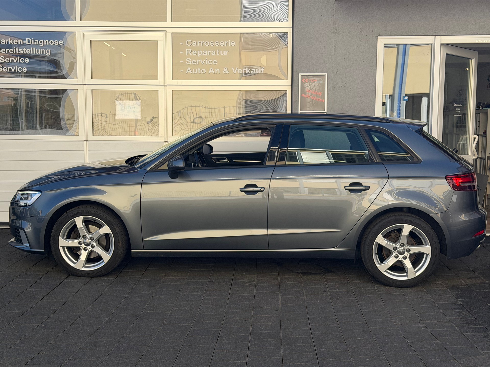 AUDI A3 Sportback 1.6 TDI Sport S-tronic*Ab MFK&Service*Tempomat*8-Fach Bereift*AHK*Top gepflegtes CH-FHZ*-image-1