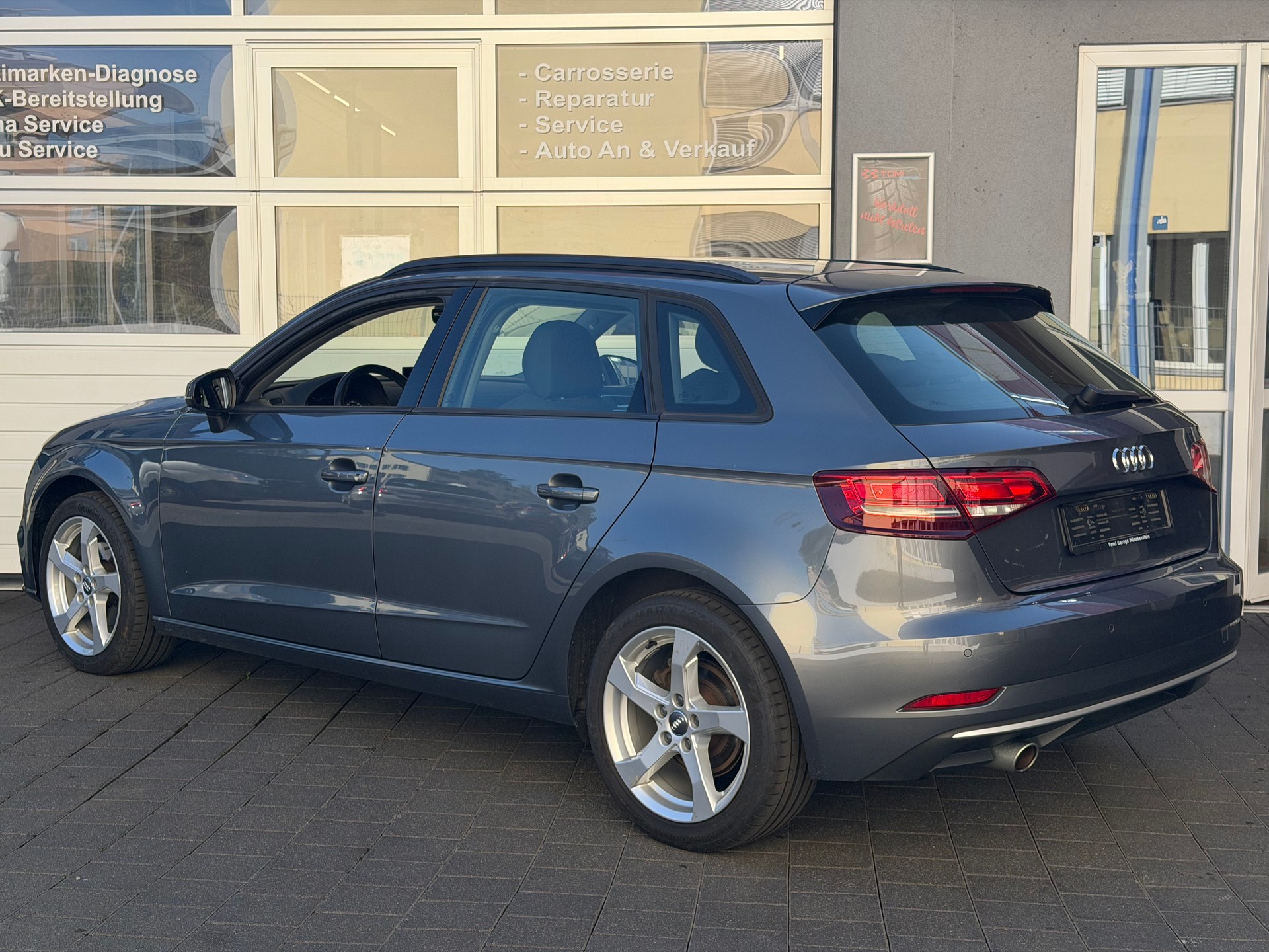 AUDI A3 Sportback 1.6 TDI Sport S-tronic*Ab MFK&Service*Tempomat*8-Fach Bereift*AHK*Top gepflegtes CH-FHZ*-image-8