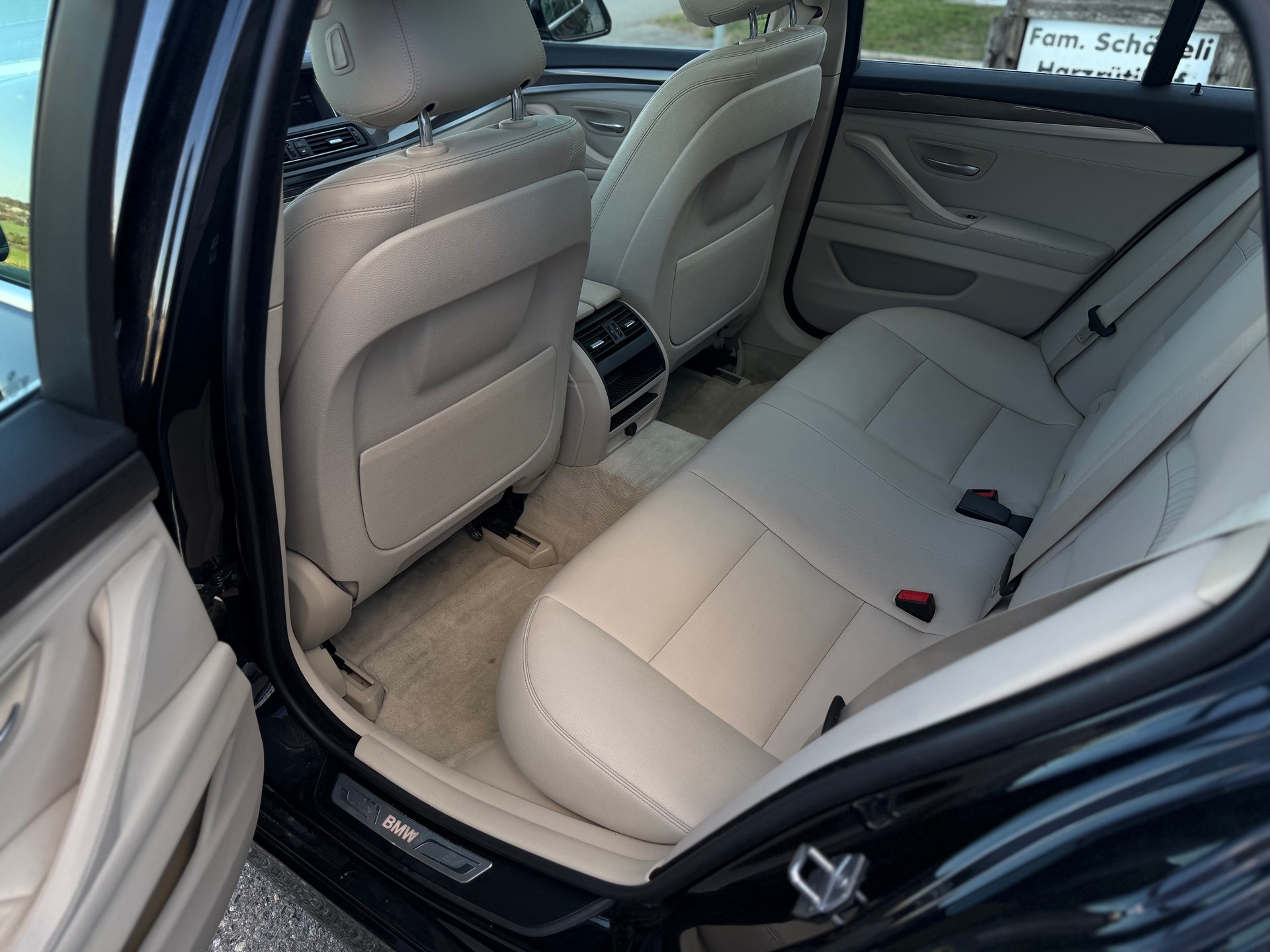 BMW 535d Touring xDrive Modern Line Steptronic-image-23