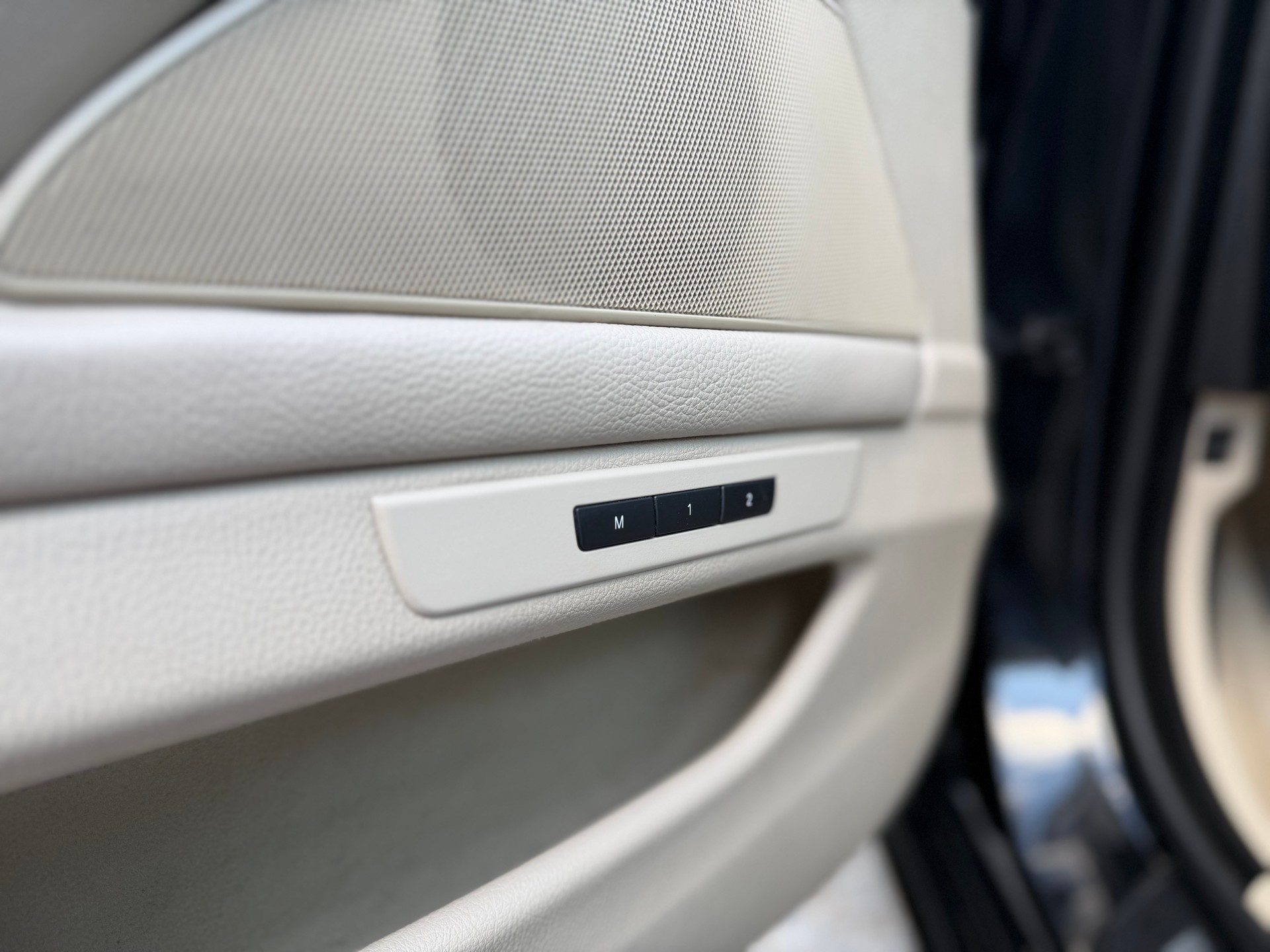 BMW 535d Touring xDrive Modern Line Steptronic-image-12