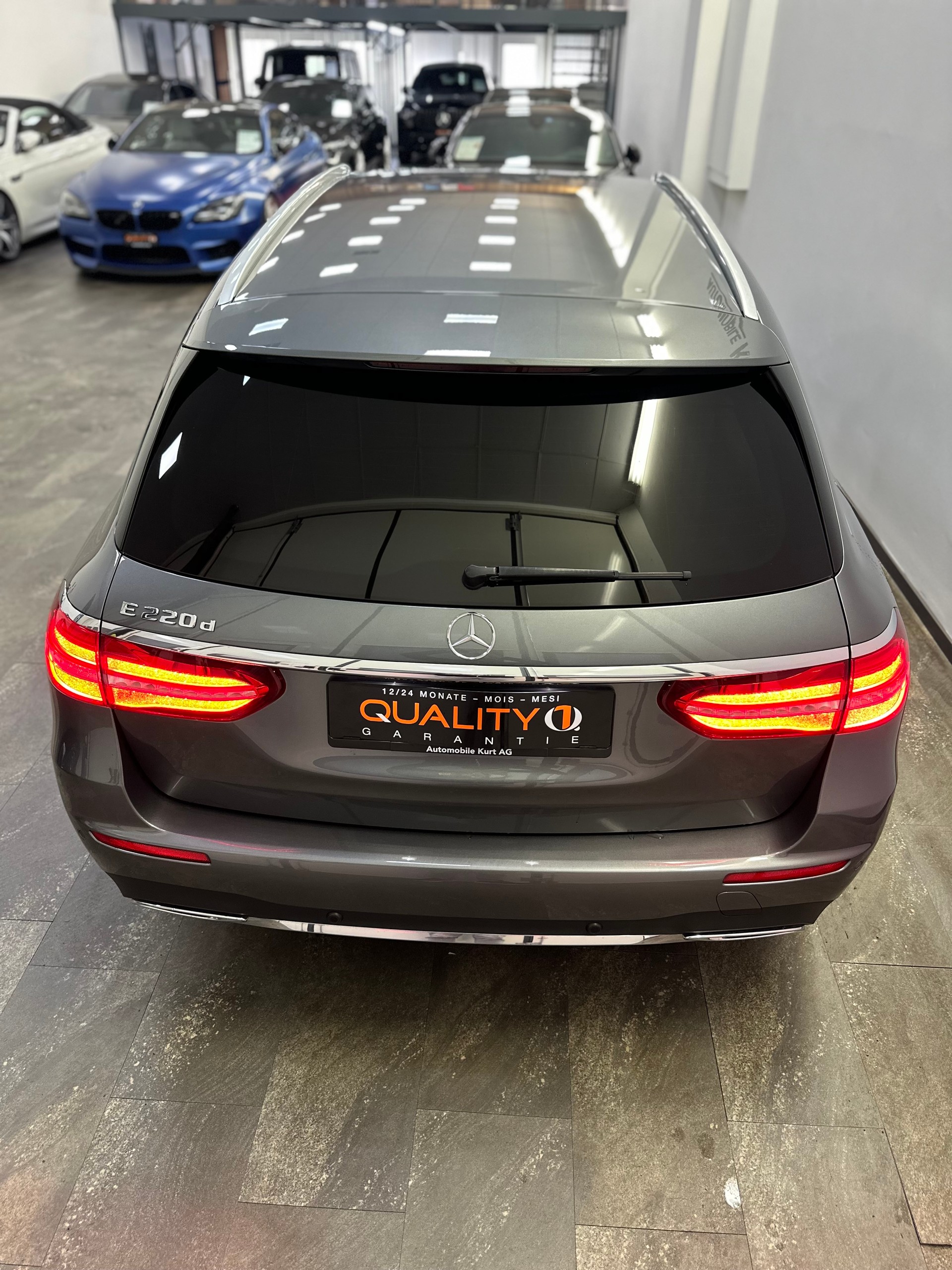 MERCEDES-BENZ E 220 d AMG Line 9G-Tronic-image-4