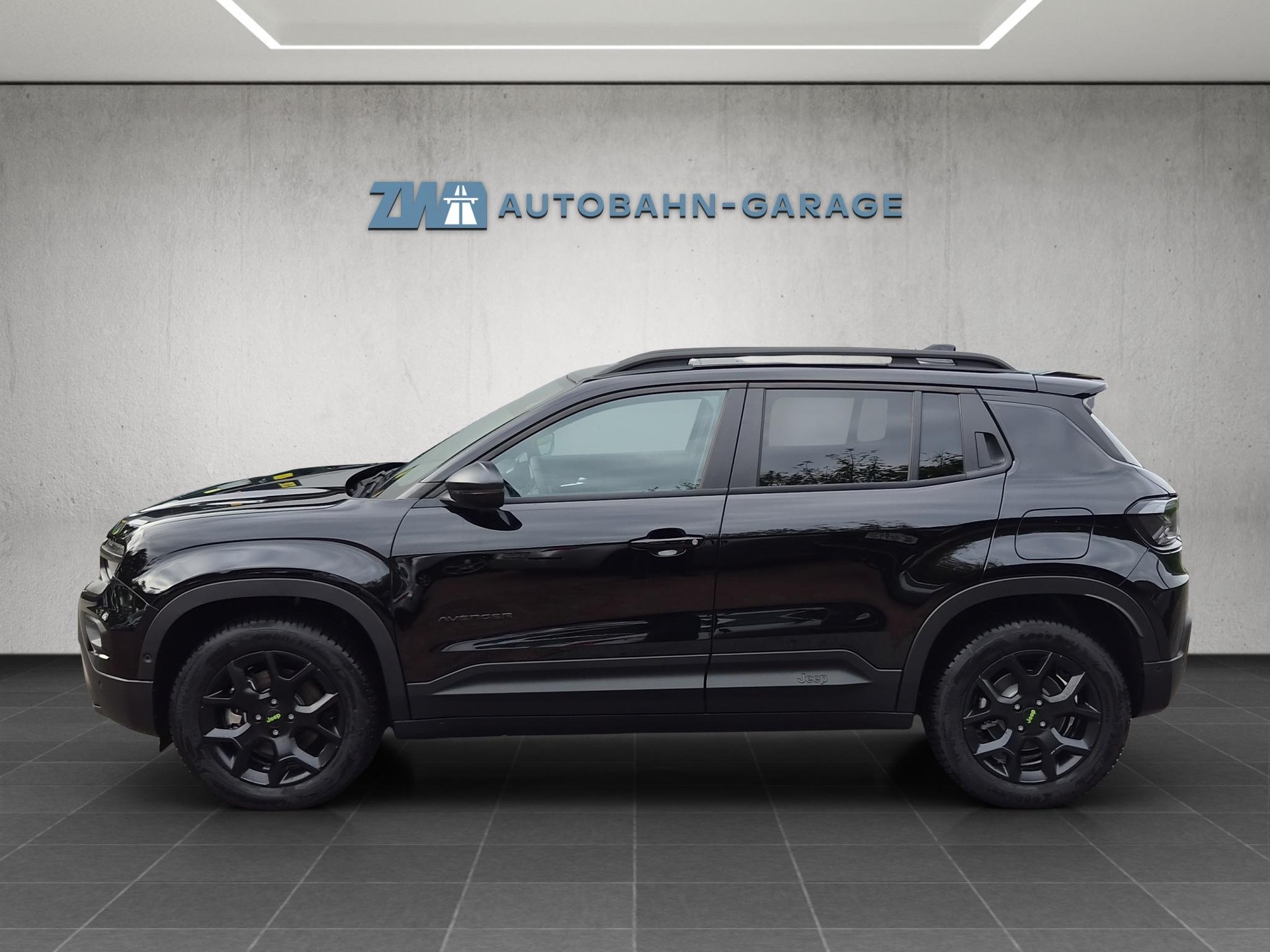 JEEP Avenger 1.2 MHEV Overland 4xe-image-1