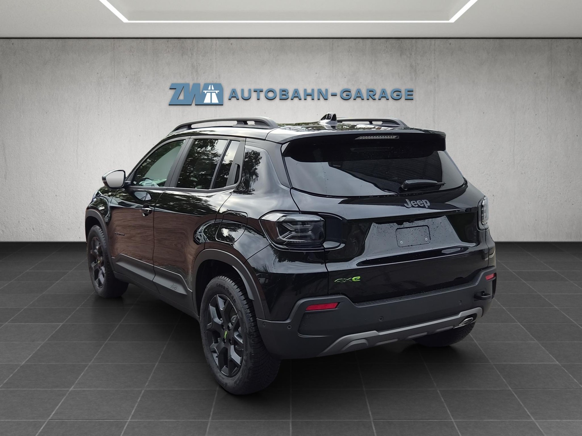 JEEP Avenger 1.2 MHEV Overland 4xe-image-2