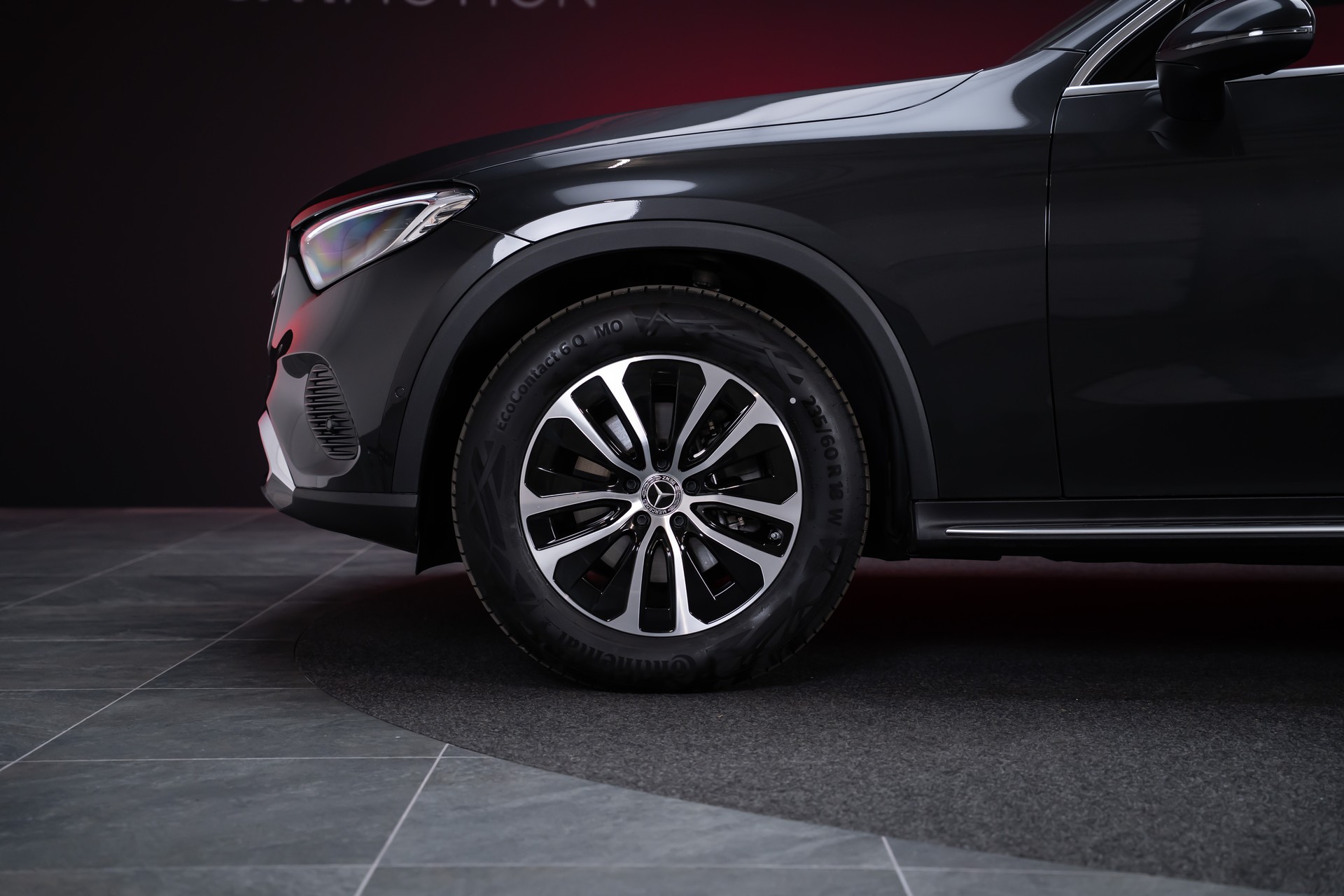 MERCEDES-BENZ GLC 200 Avantgarde 4matic / Rückfahrkamera / el.Sitze / Ambientebeleuchtung-image-33