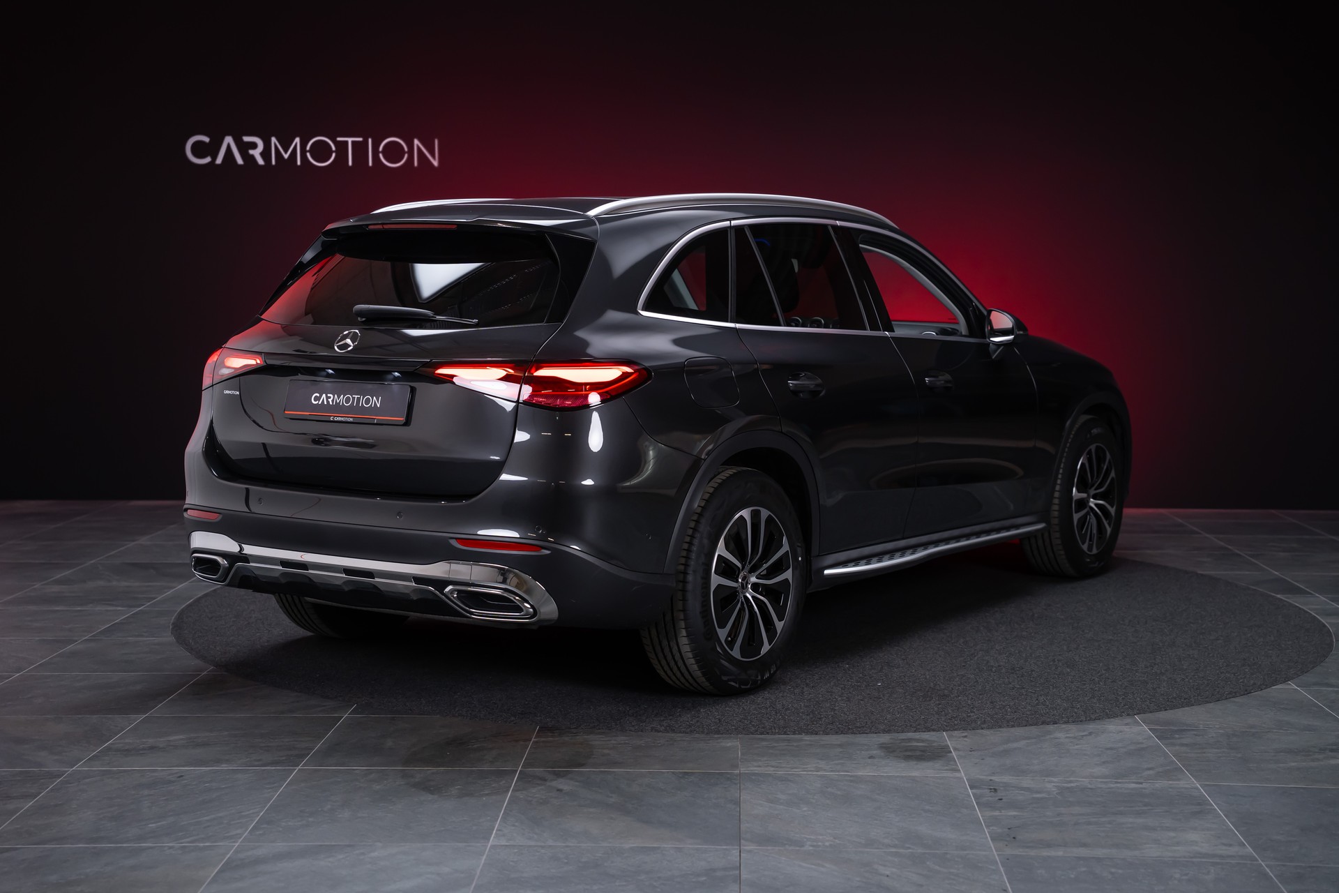 MERCEDES-BENZ GLC 200 Avantgarde 4matic / Rückfahrkamera / el.Sitze / Ambientebeleuchtung-image-4