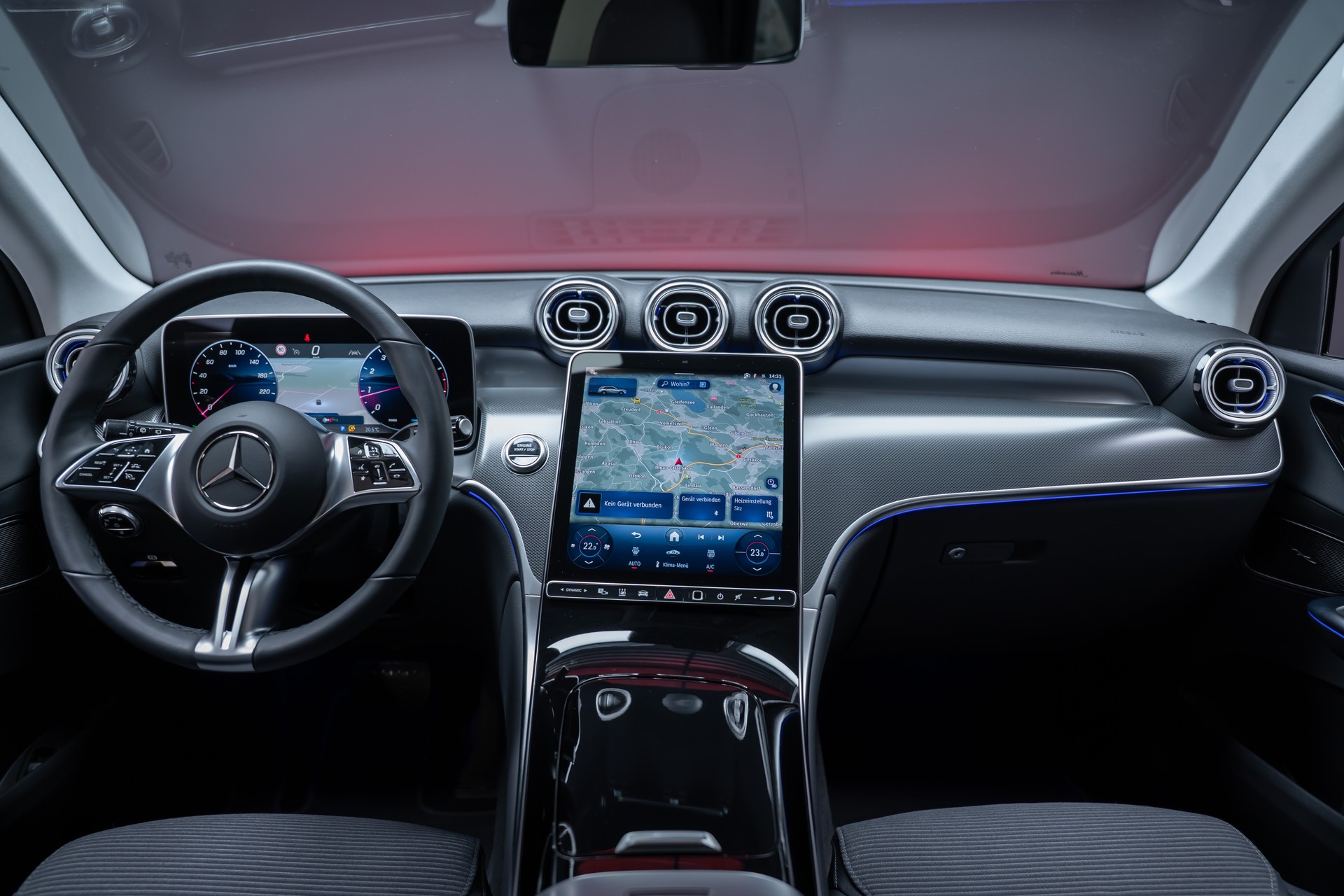 MERCEDES-BENZ GLC 200 Avantgarde 4matic / Rückfahrkamera / el.Sitze / Ambientebeleuchtung-image-22