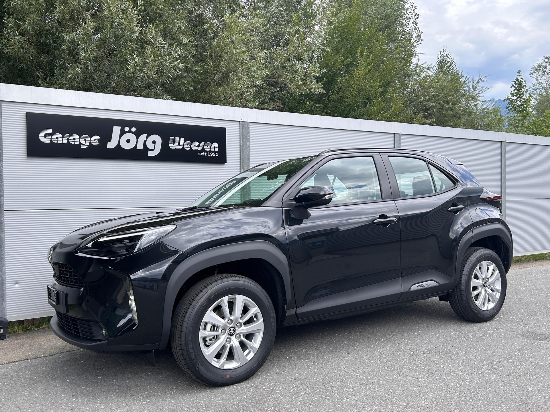 TOYOTA Yaris Cross 1.5 VVT-i HSD Comfort AWD-i-image-0