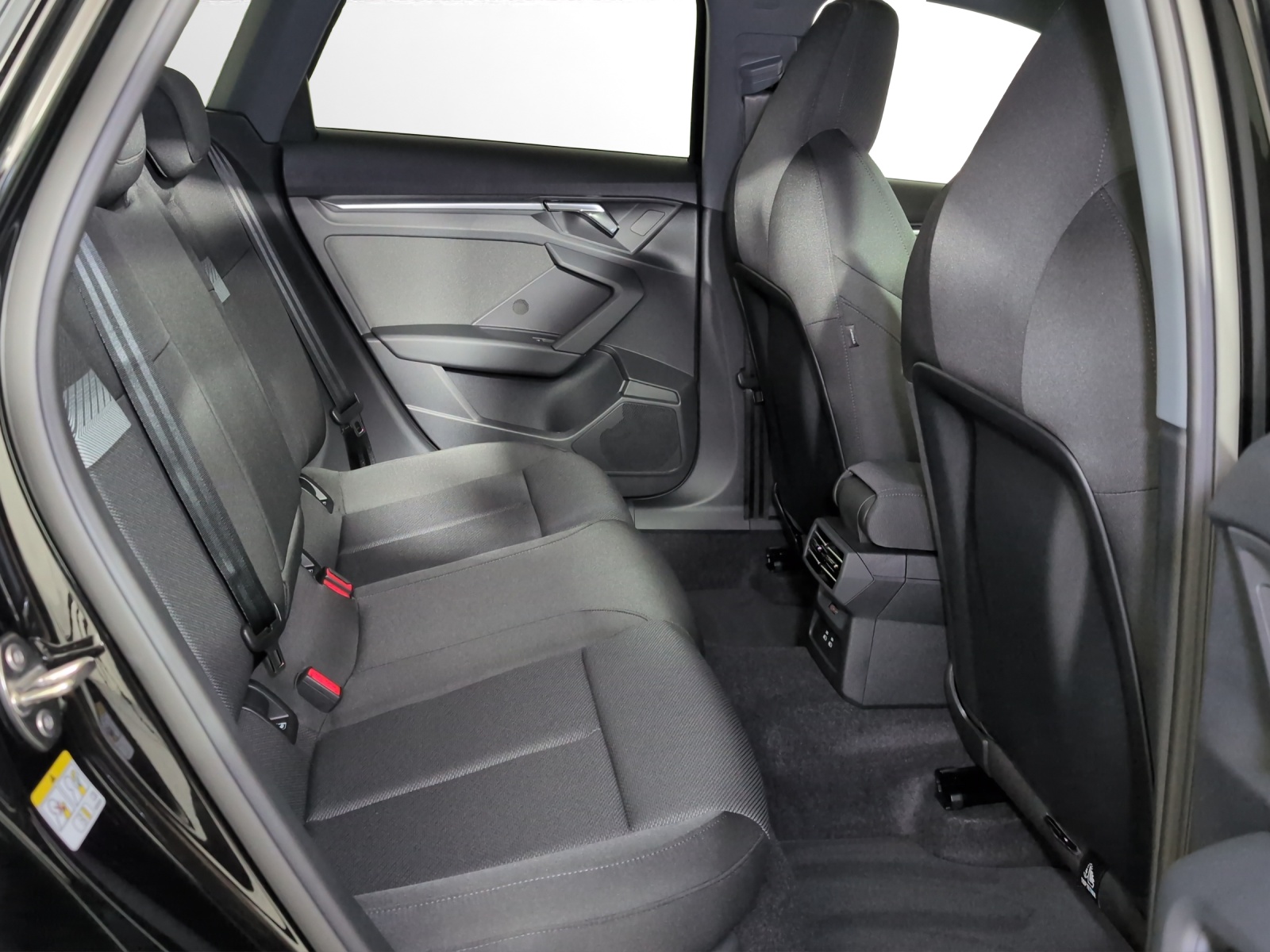 AUDI A3 Sportback TFSI 85 kW Ambition S-tronic-image-8