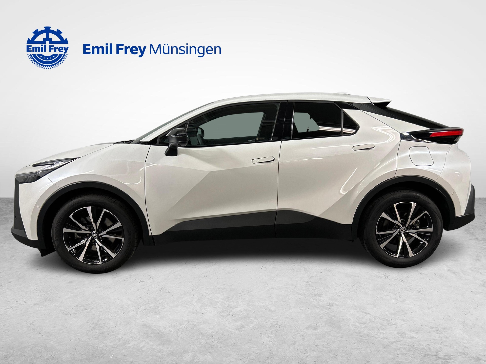 TOYOTA C-HR 2.0 HEV Trend 4x4-image-4