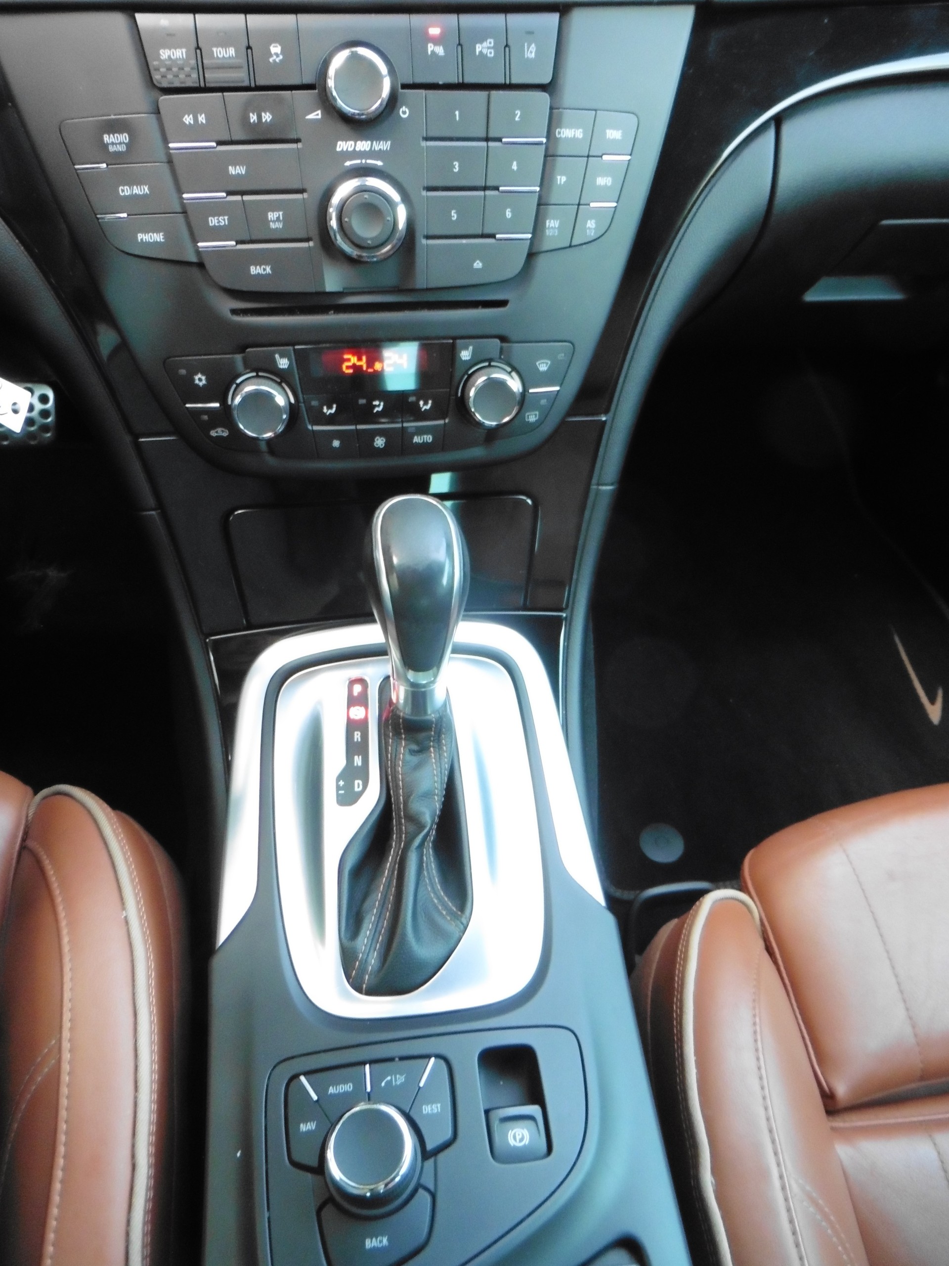 OPEL Insignia 2.8 Turbo Cosmo 4WD Automatic-image-15