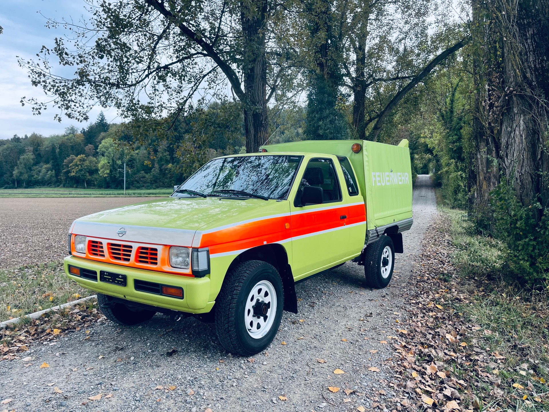 NISSAN King Cab 2.4 4x4 KNMD21-image-0