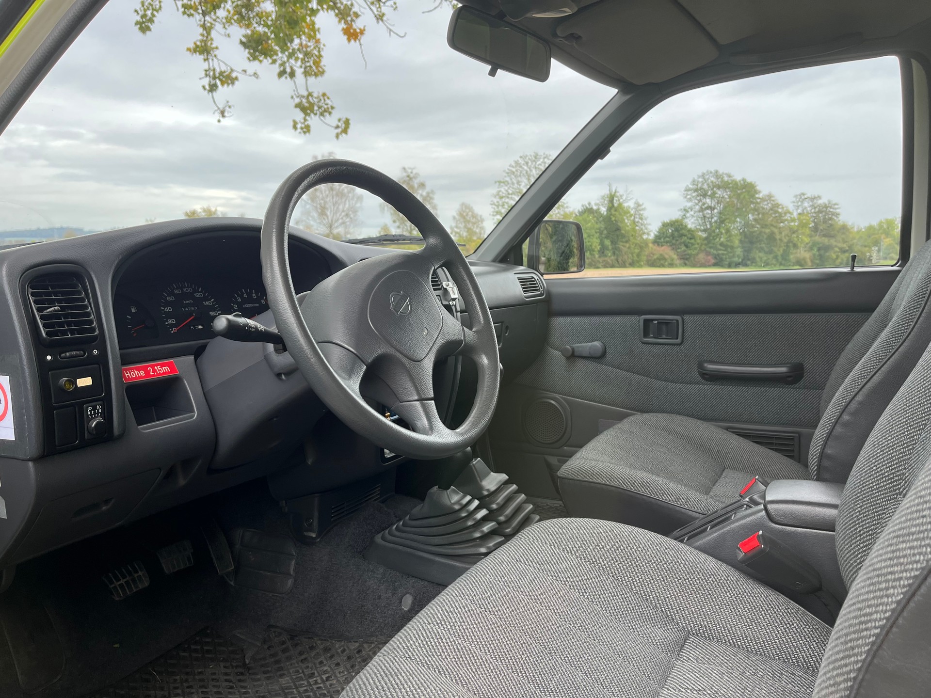 NISSAN King Cab 2.4 4x4 KNMD21-image-5