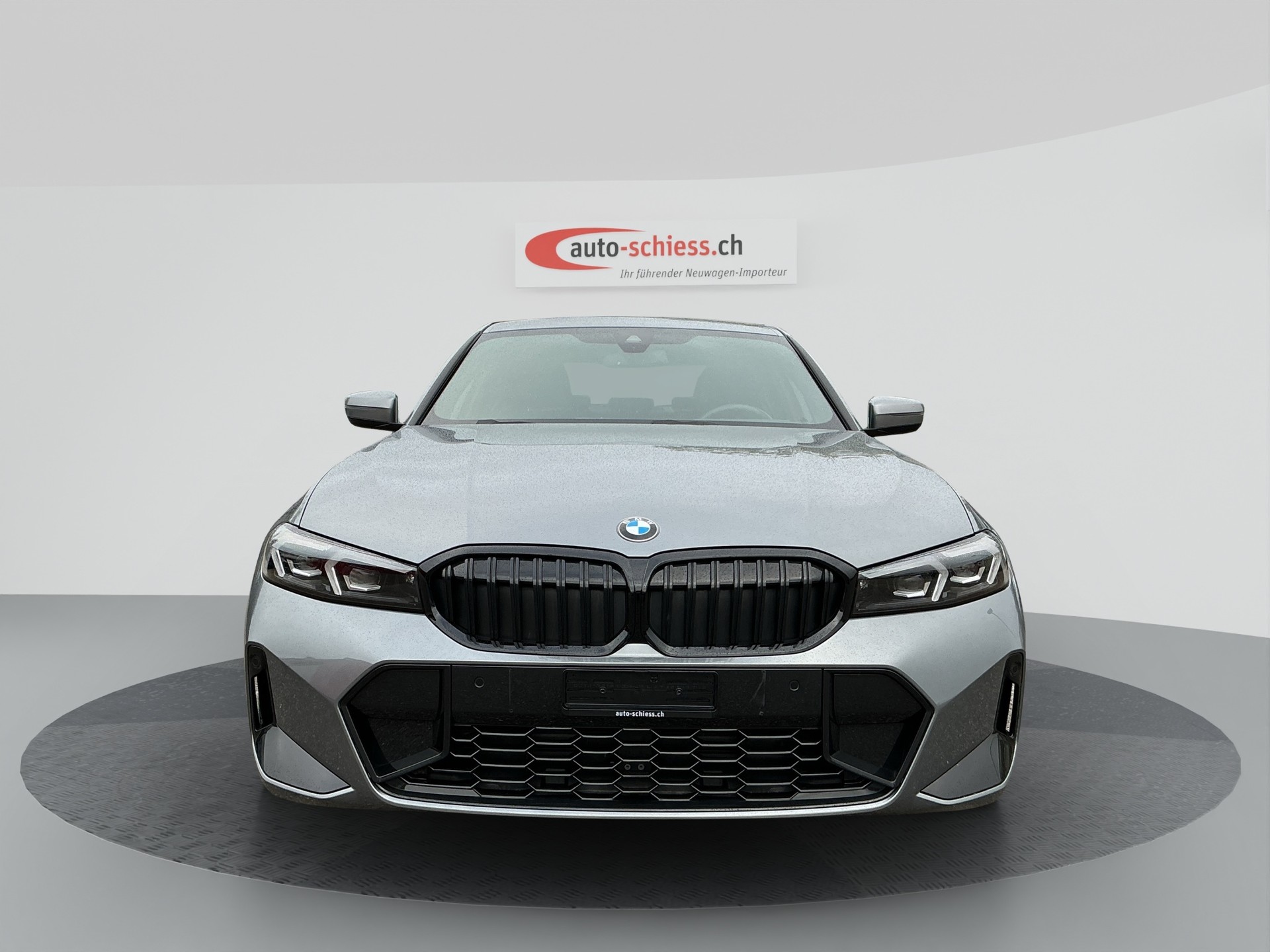 BMW 320 i Limousine M Sport Shadow Line-image-1