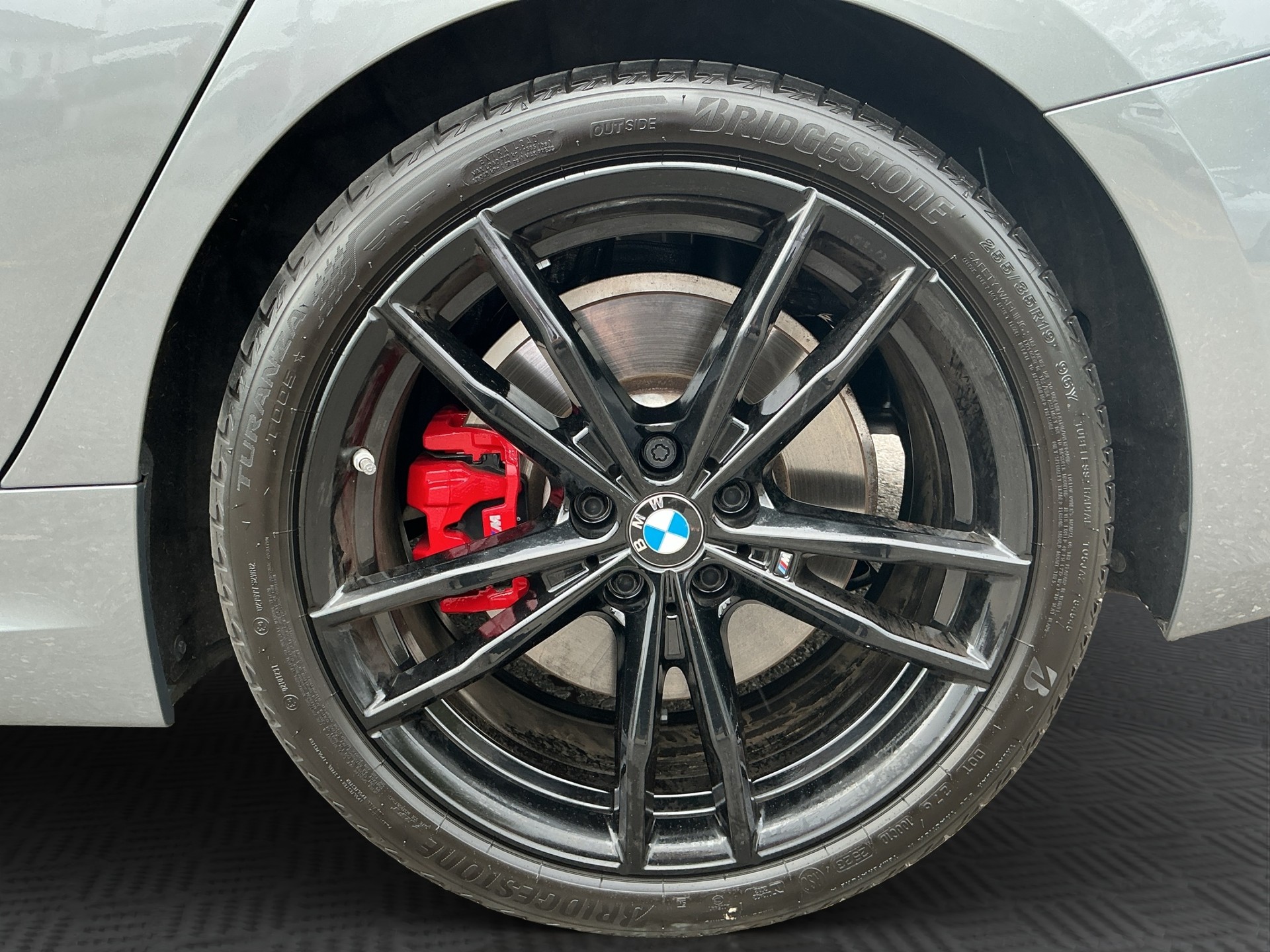 BMW 320 i Limousine M Sport Shadow Line-image-16