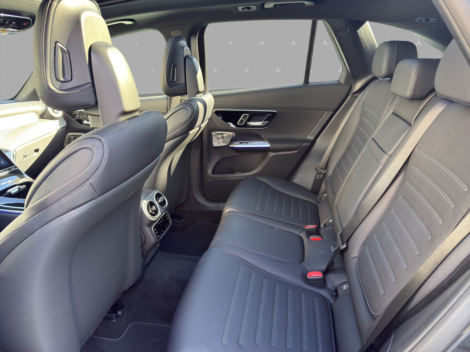 MERCEDES-BENZ GLC 53 AMG 4Matic+ 9G-Tronic-image-13