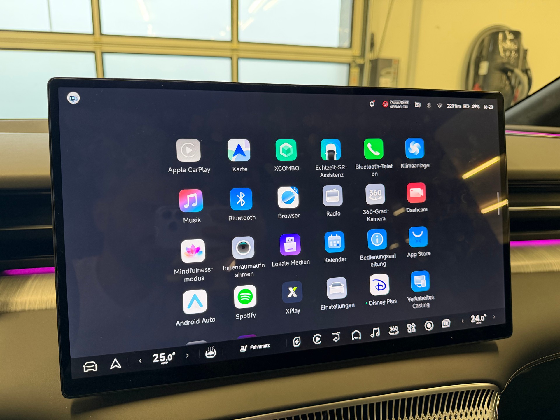 XPENG X9 Performance AWD Midnight Black / AHK / CH Typengenehmigung IVI / an Lager-image-49