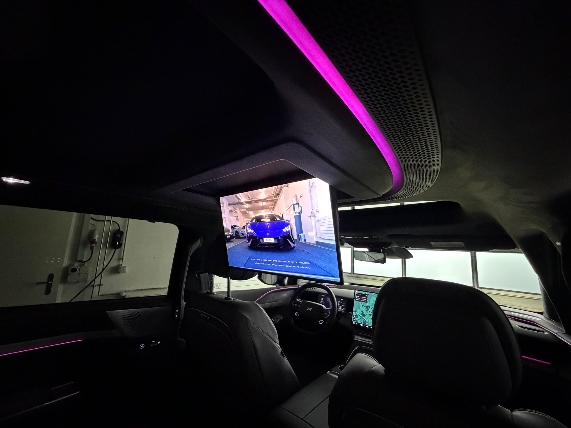 XPENG X9 Performance AWD Midnight Black / AHK / CH Typengenehmigung IVI / an Lager-image-38