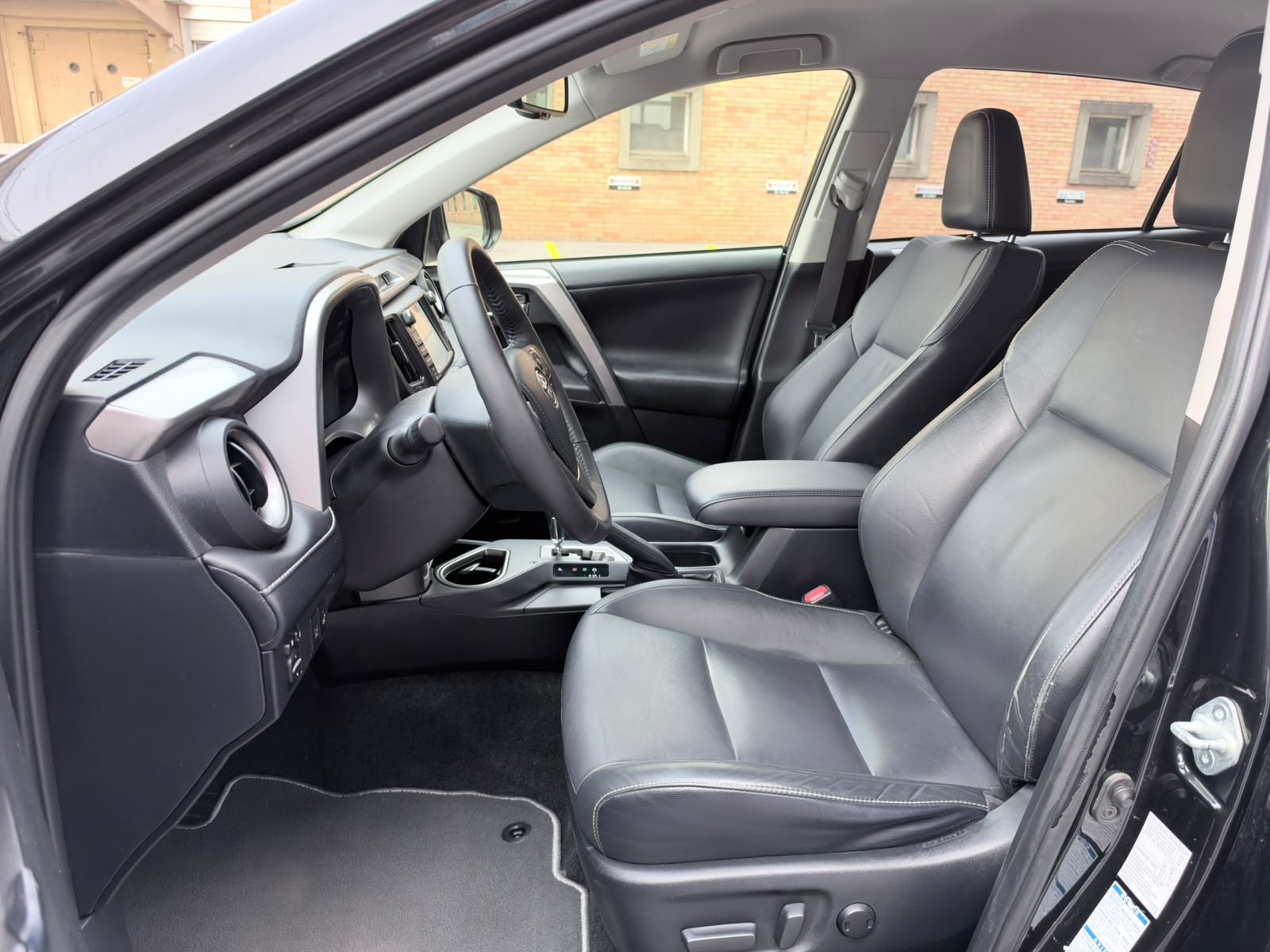 TOYOTA RAV-4 2.5 HSD Sol e-CVT-image-8