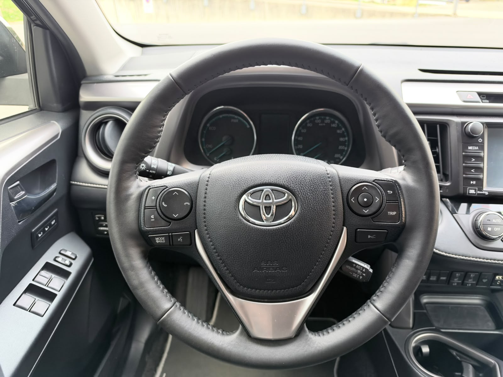 TOYOTA RAV-4 2.5 HSD Sol e-CVT-image-9