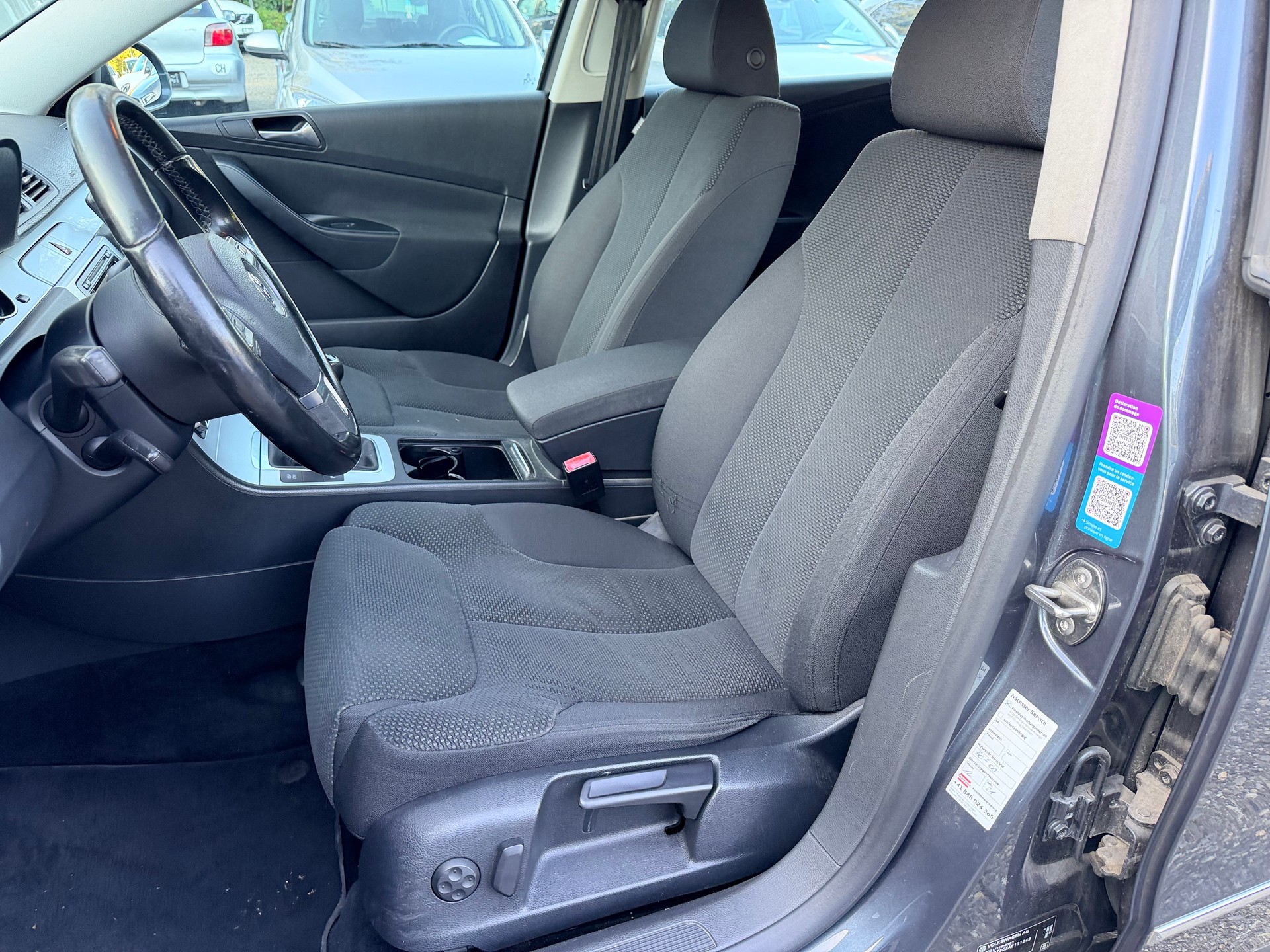 VW Passat Variant 2.0 TDI BlueMotion Trendline-image-12