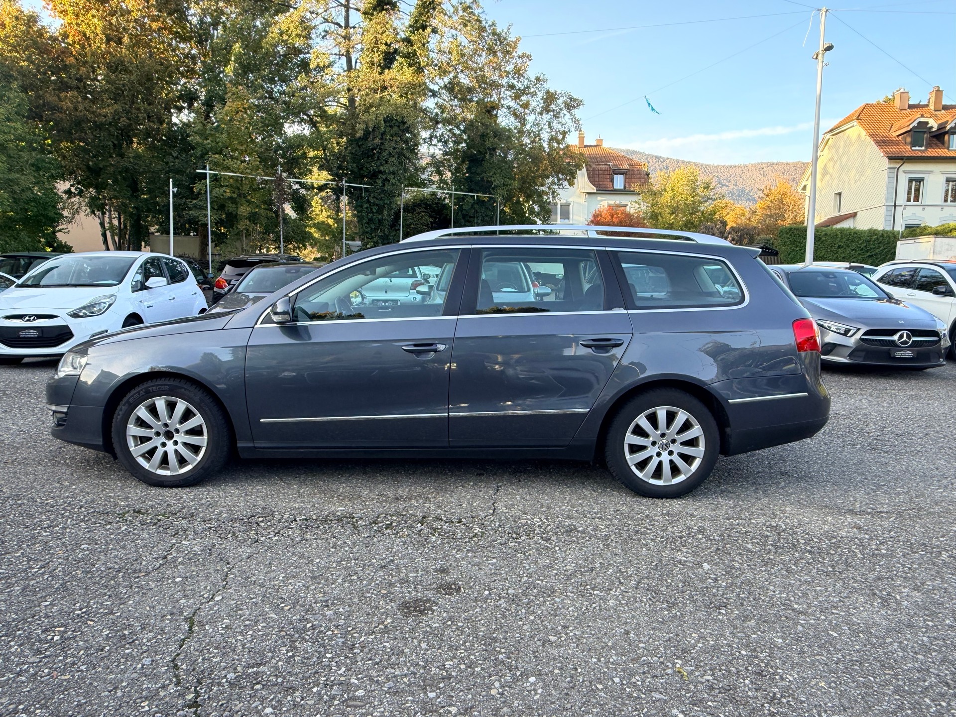 VW Passat Variant 2.0 TDI BlueMotion Trendline-image-5